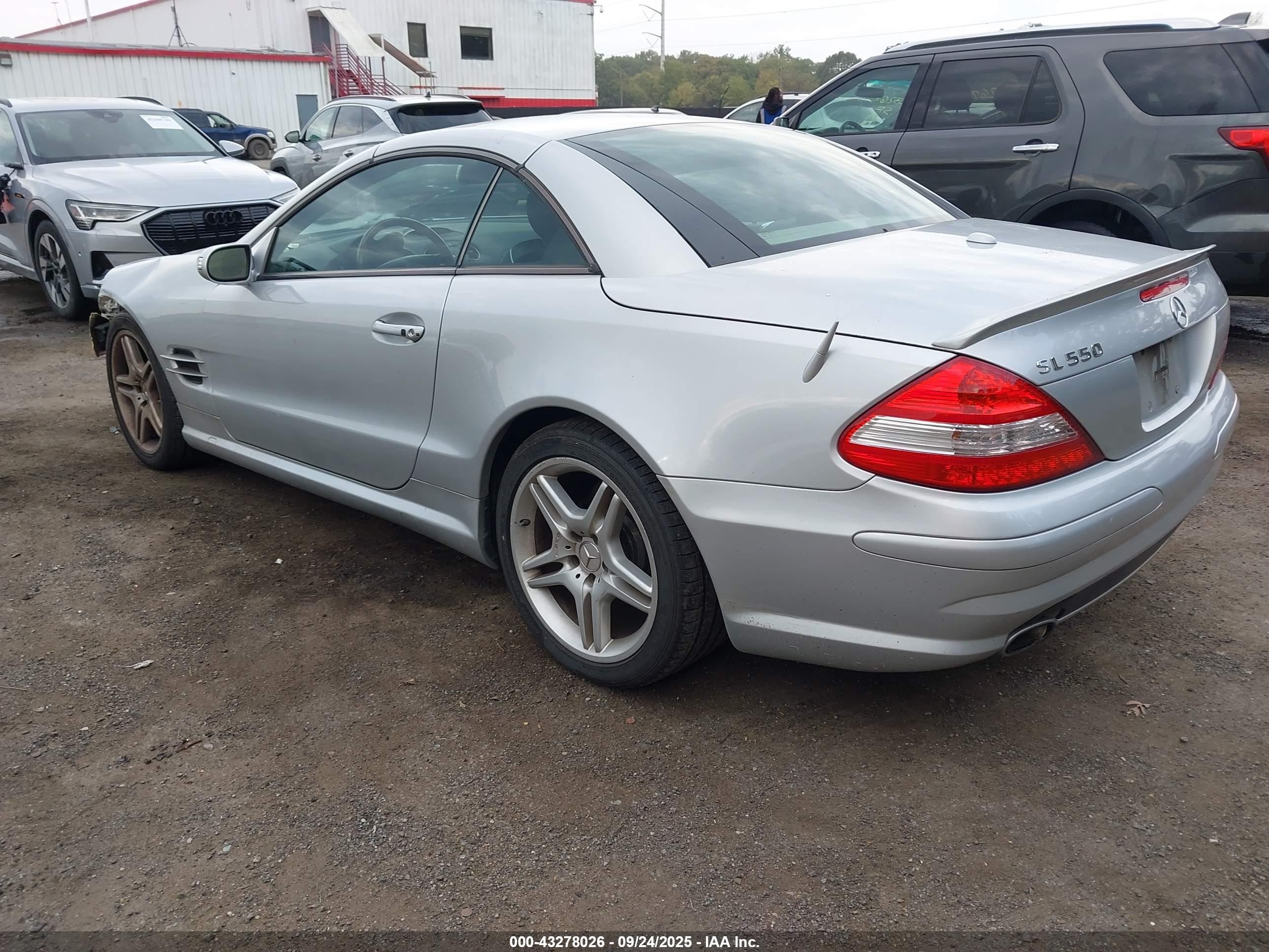 2007 Mercedes-benz Sl 550   Серебряный vin: WDBSK71F57F132319