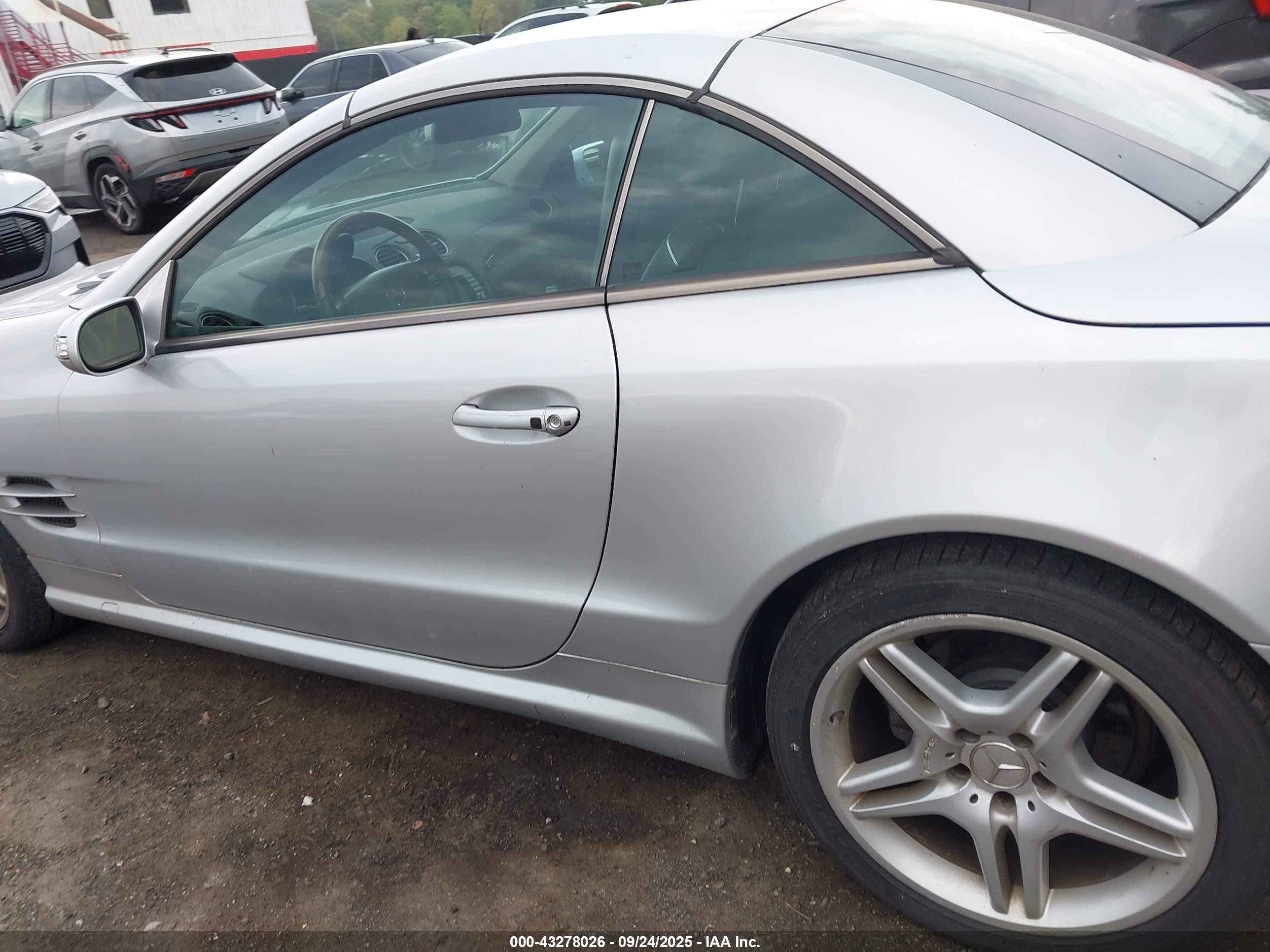 2007 Mercedes-benz Sl 550   Серебряный vin: WDBSK71F57F132319