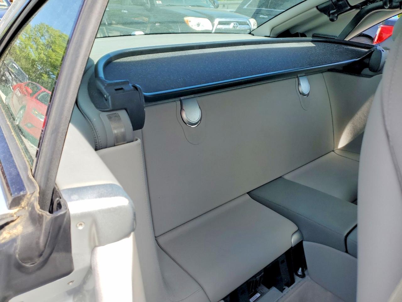 2007 Mercedes-benz Sl 550 Серебряный vin: WDBSK71F57F133826