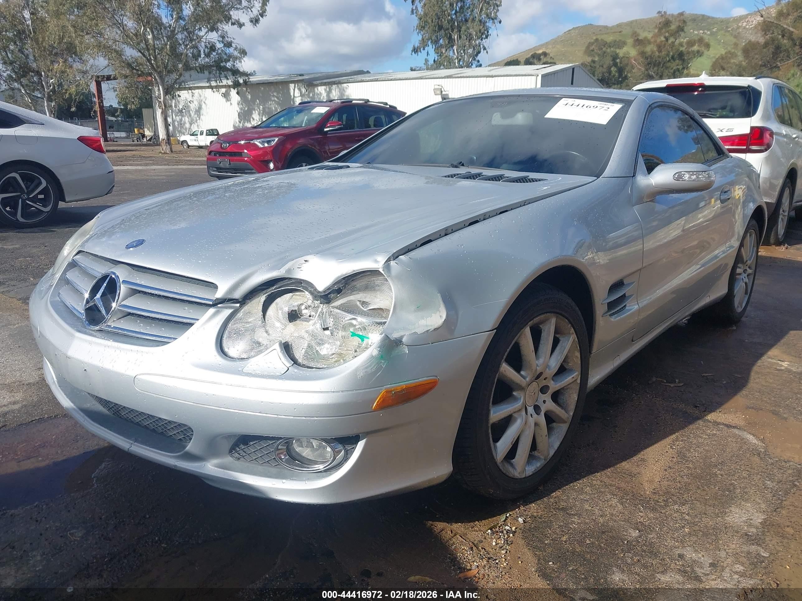 2008 Mercedes-benz Sl 550   Silver vin: WDBSK71F58F136212