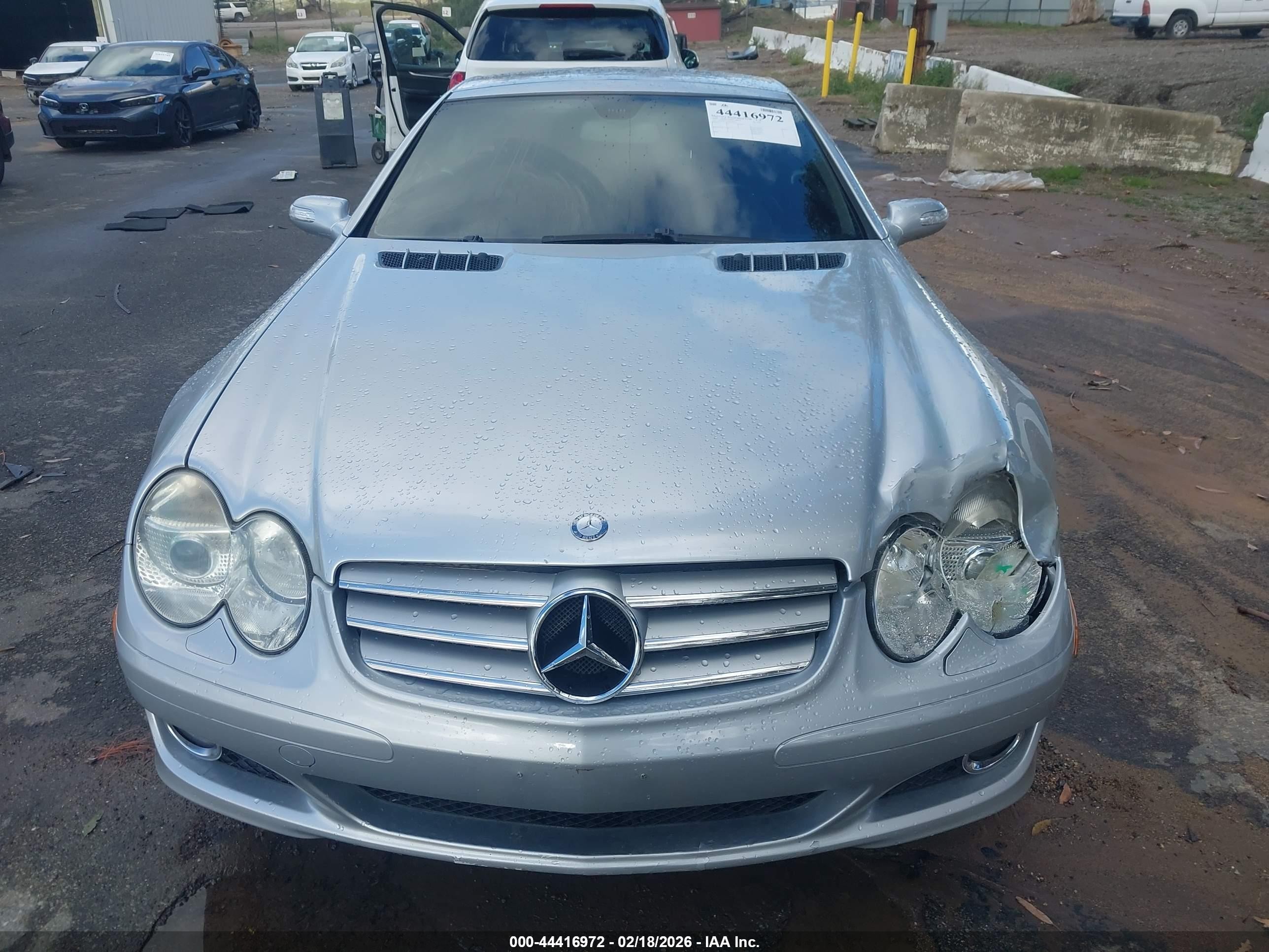 2008 Mercedes-benz Sl 550   Silver vin: WDBSK71F58F136212