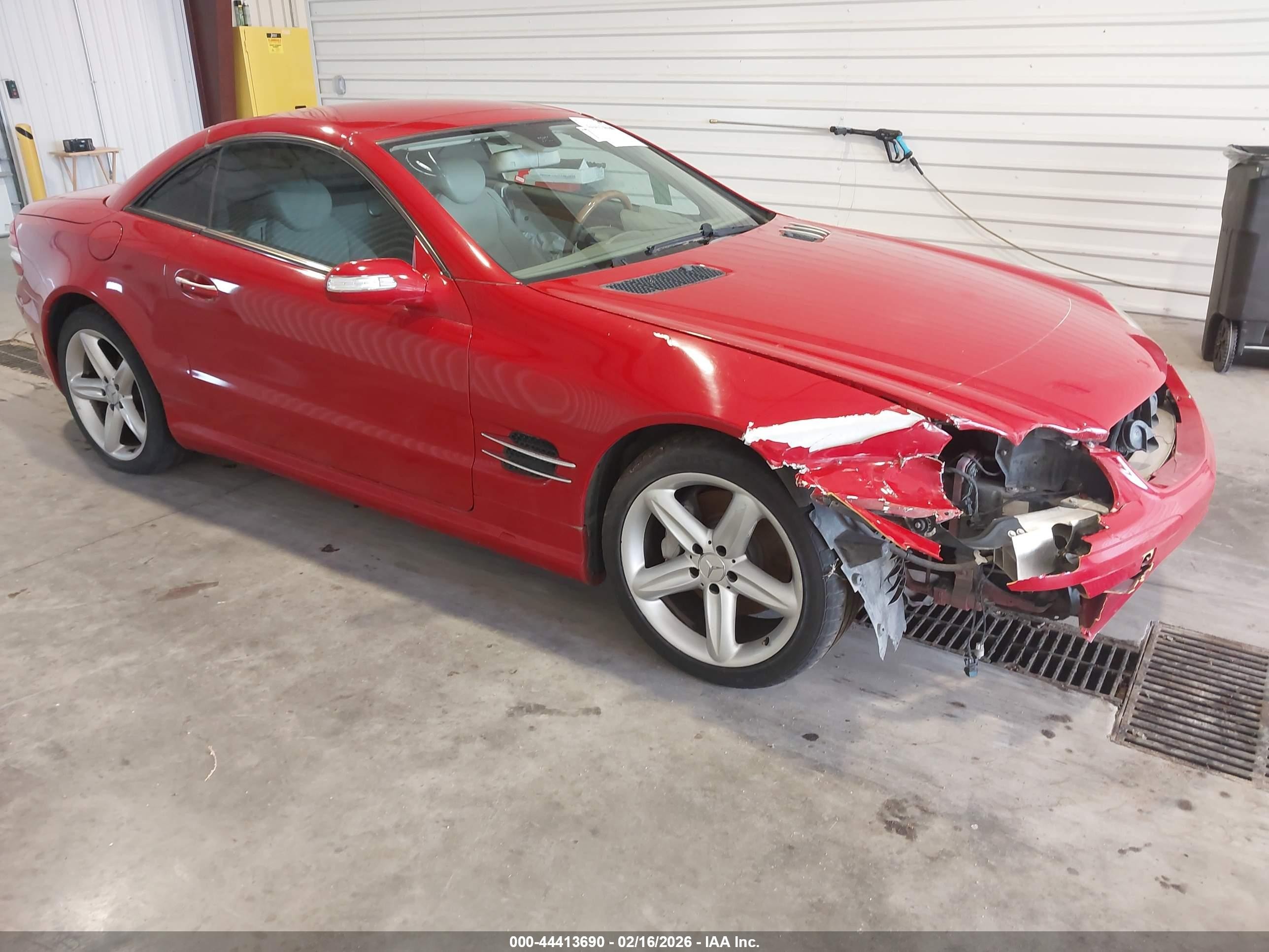 2008 Mercedes-benz Sl 550   Красный vin: WDBSK71F58F139580