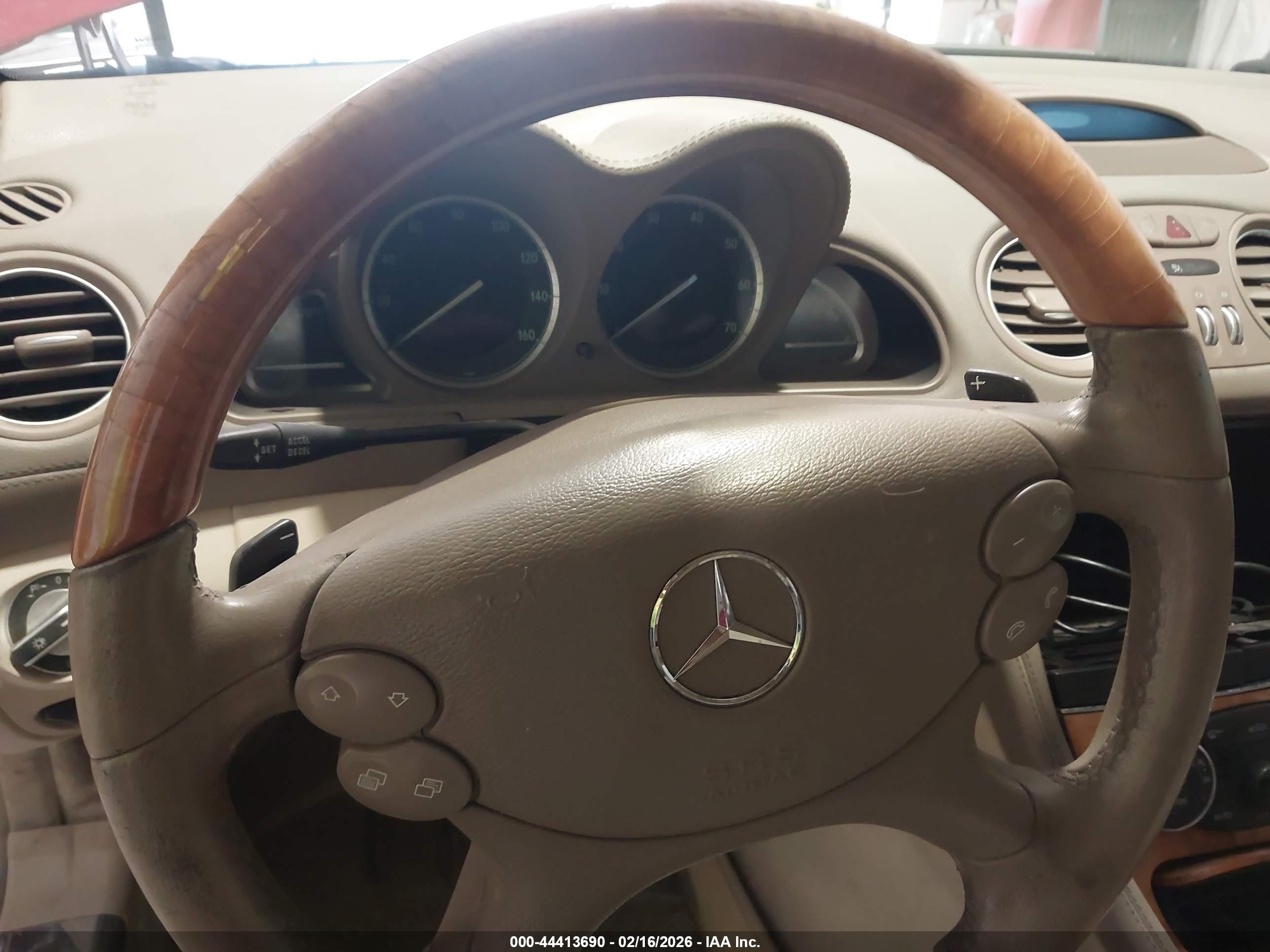 2008 Mercedes-benz Sl 550   Red vin: WDBSK71F58F139580
