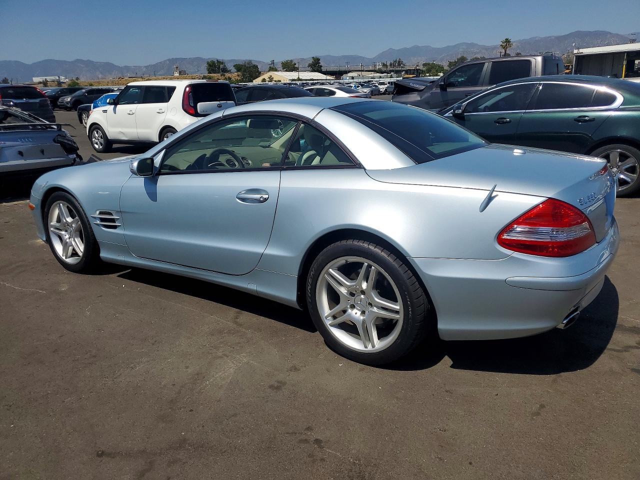 2008 Mercedes-benz Sl-class Sl550 Blue vin: WDBSK71F58F141703