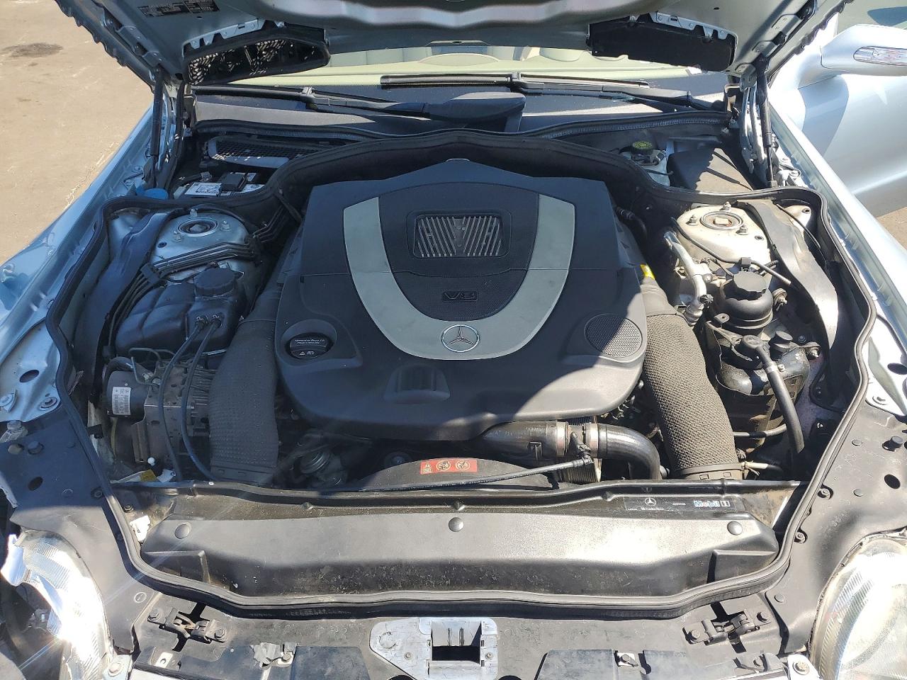 2008 Mercedes-benz Sl-class Sl550 Blue vin: WDBSK71F58F141703