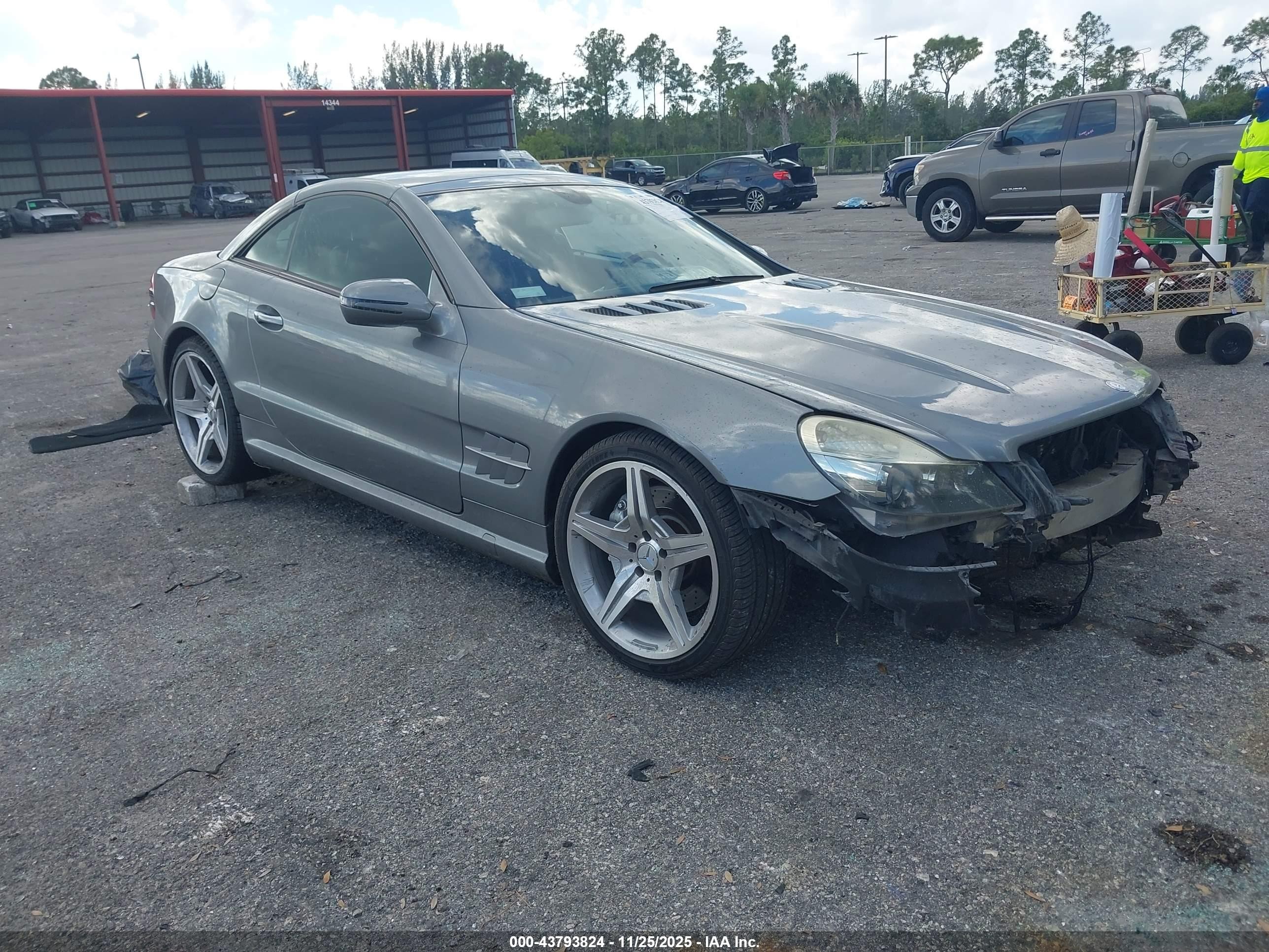 2009 Mercedes-benz Sl 550   Серый vin: WDBSK71F59F143498