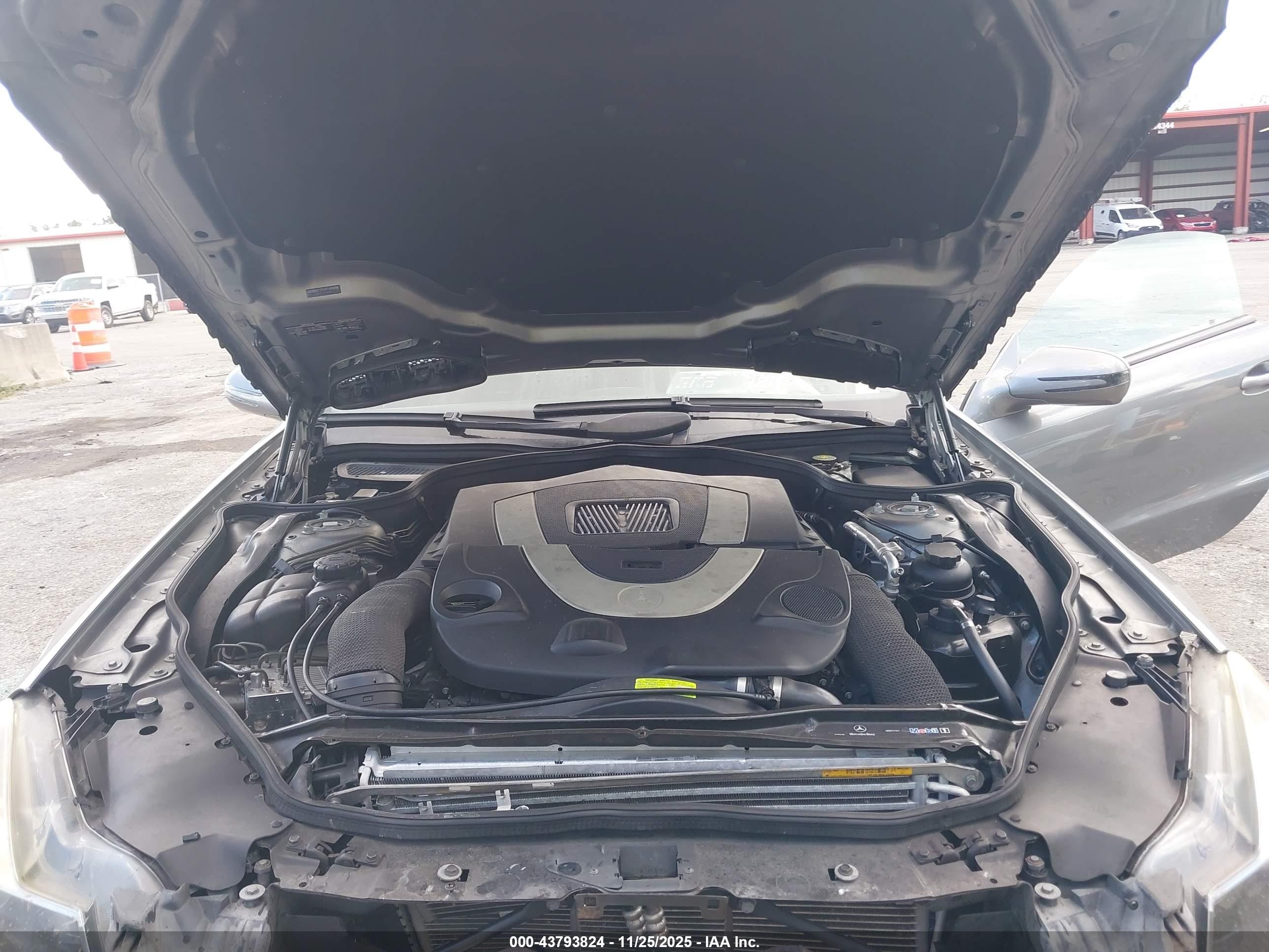 2009 Mercedes-benz Sl 550   Gray vin: WDBSK71F59F143498