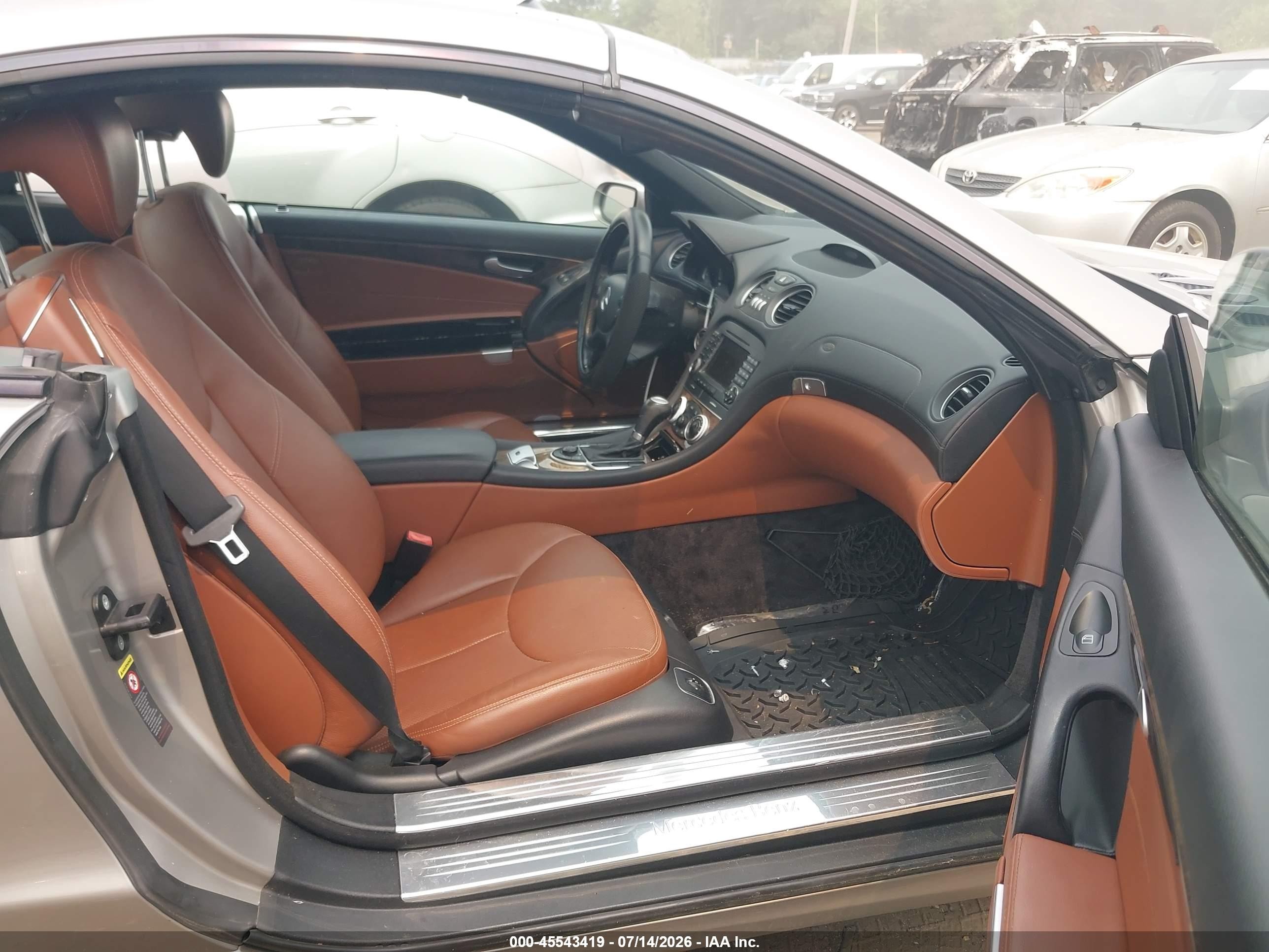 2007 Mercedes-benz Sl 550   Silver vin: WDBSK71F67F118848