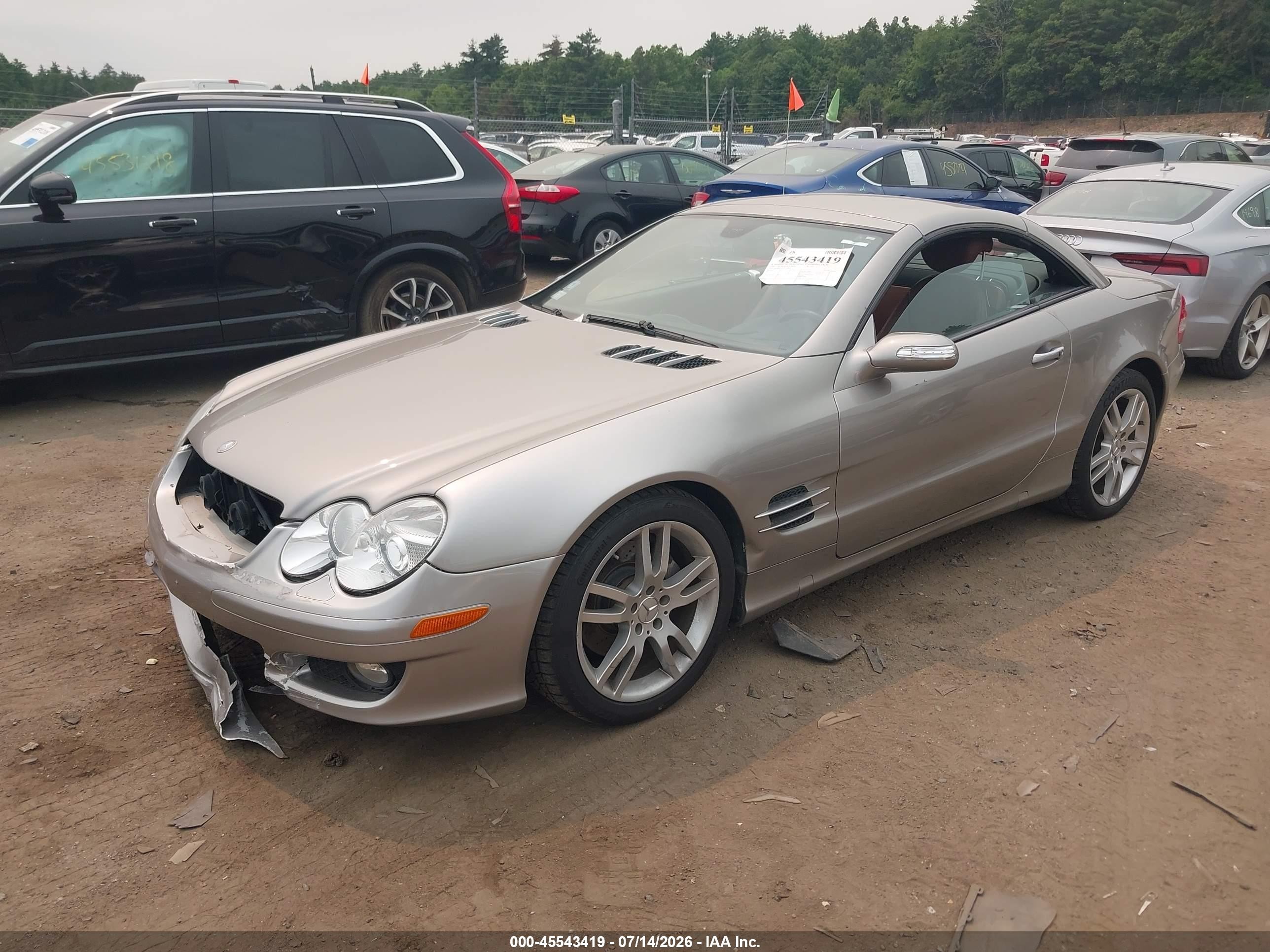 2007 Mercedes-benz Sl 550   Silver vin: WDBSK71F67F118848