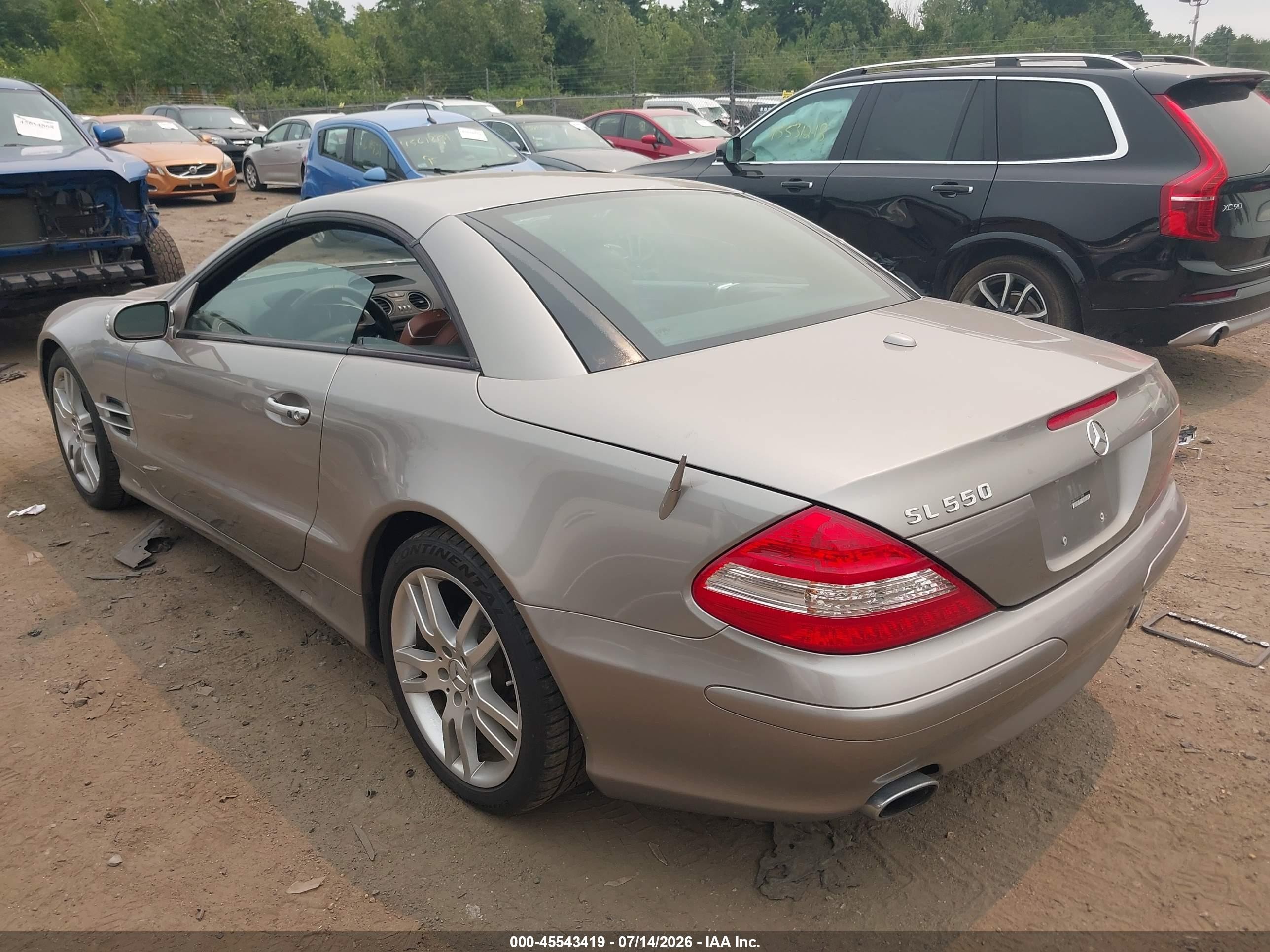 2007 Mercedes-benz Sl 550   Silver vin: WDBSK71F67F118848