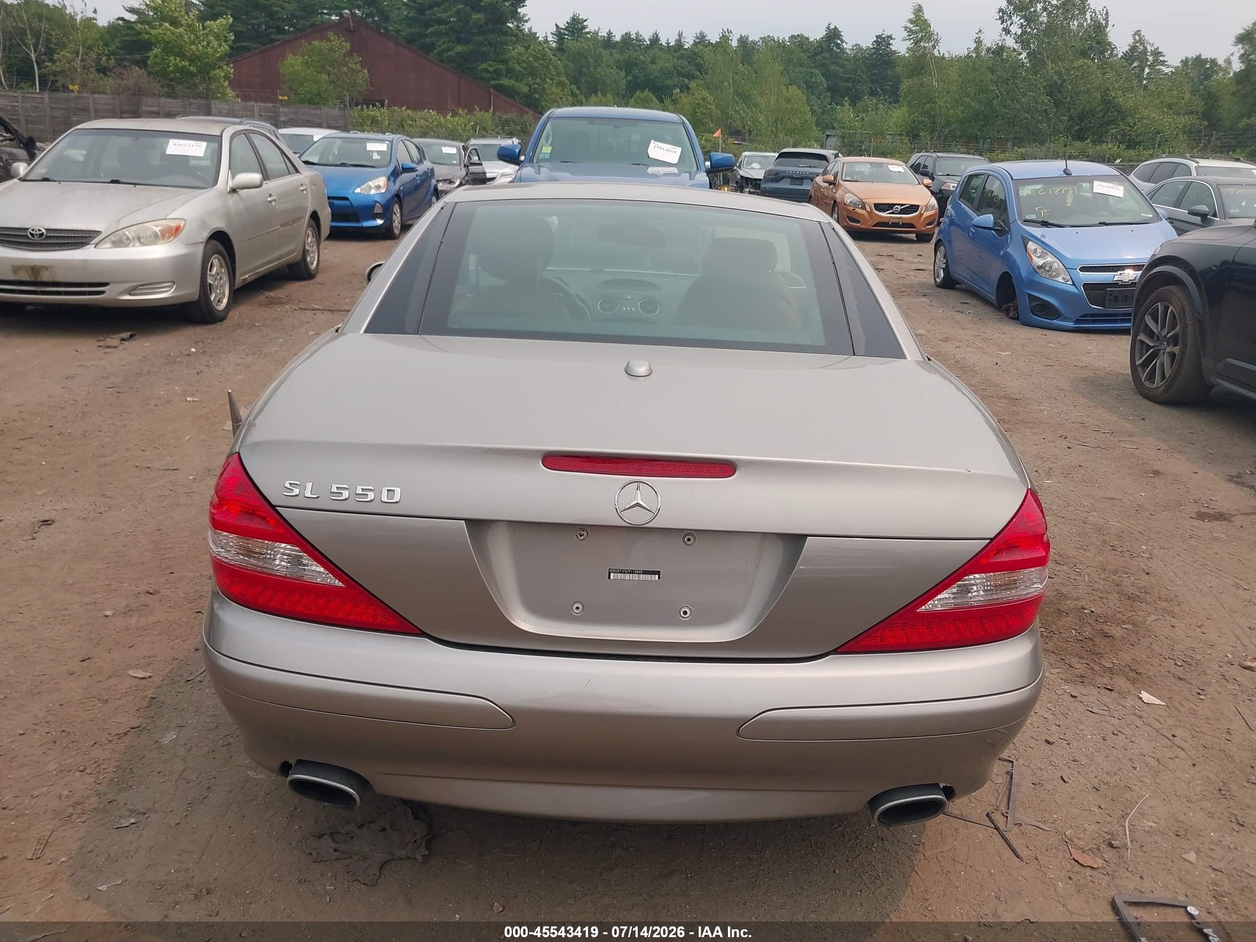 2007 Mercedes-benz Sl 550   Silver vin: WDBSK71F67F118848