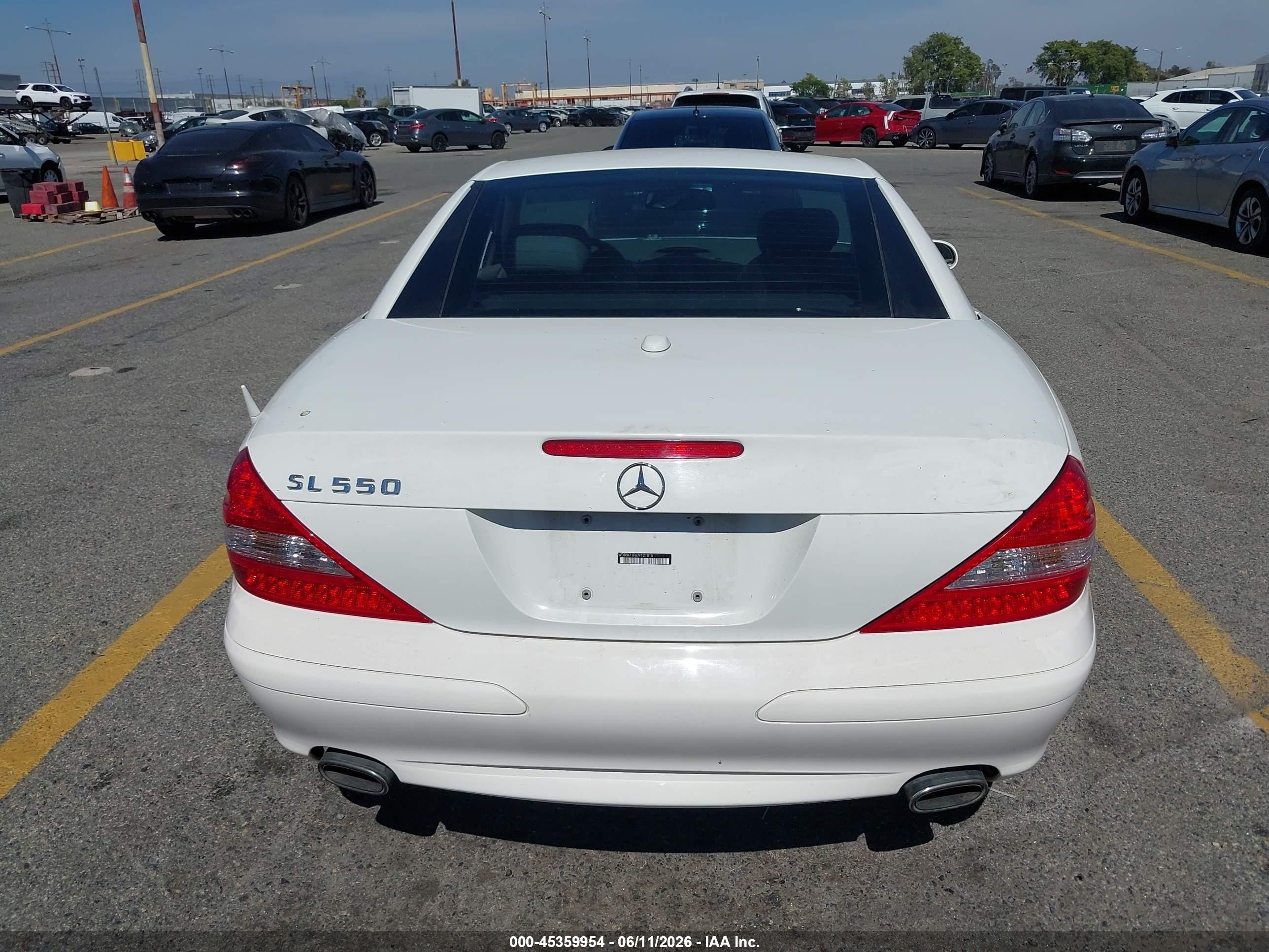 2007 Mercedes-benz Sl 550   Белый vin: WDBSK71F67F121815