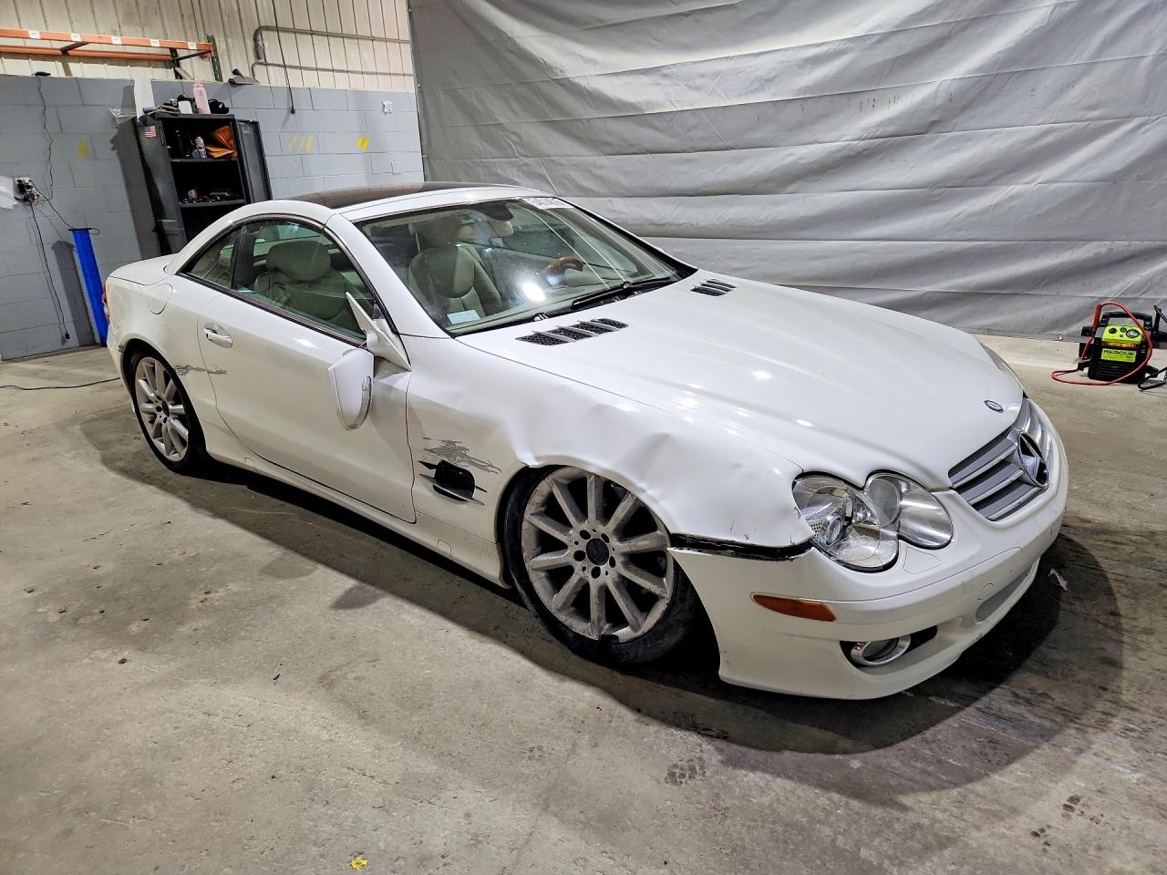 2007 Mercedes-benz Sl 550 Белый vin: WDBSK71F67F126528