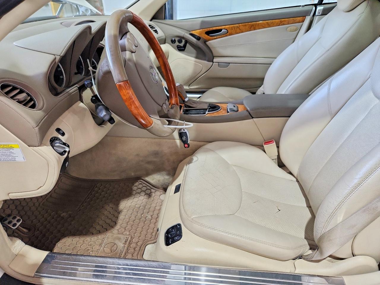 2007 Mercedes-benz Sl 550 Белый vin: WDBSK71F67F126528