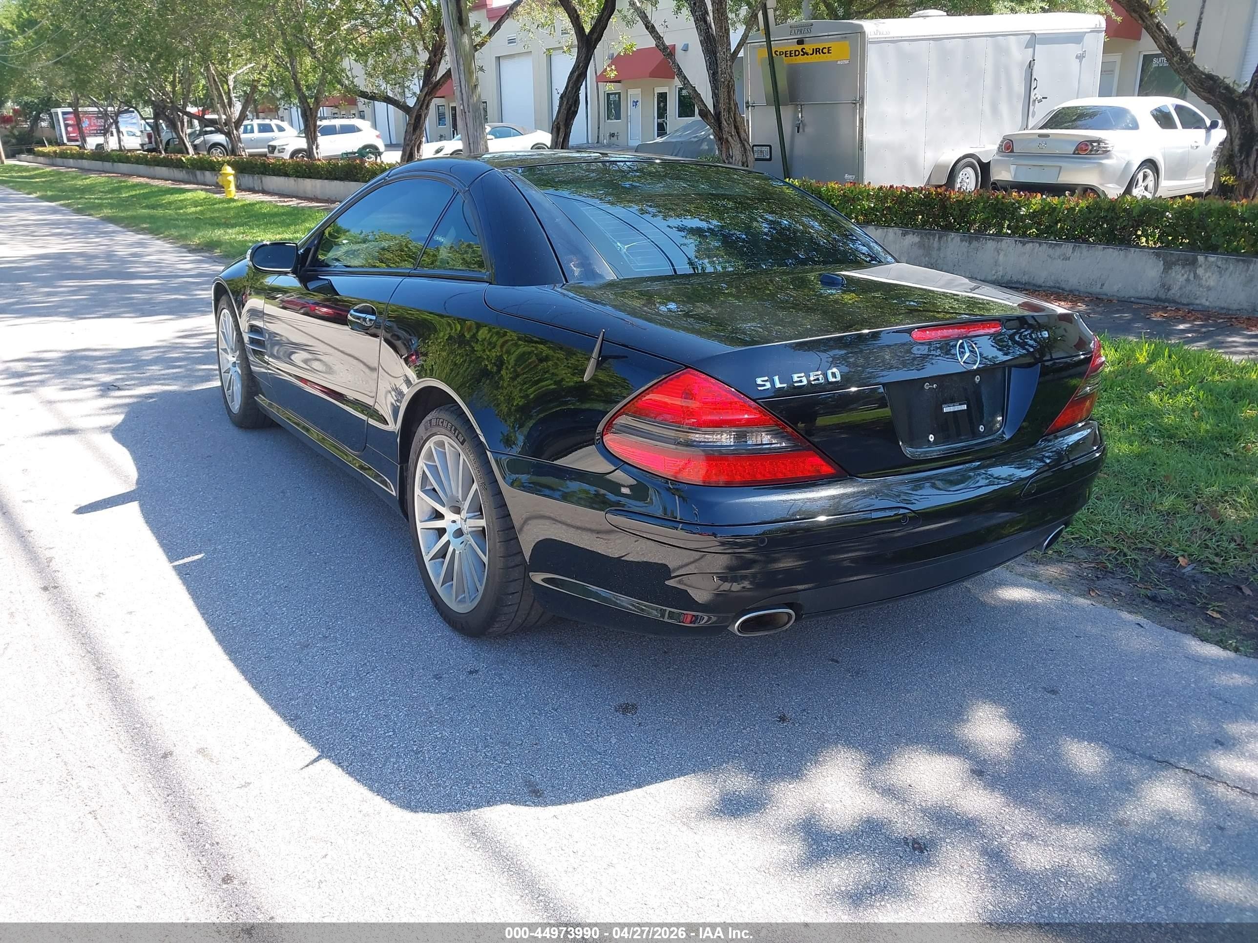 2008 Mercedes-benz Sl 550   Black vin: WDBSK71F68F140690