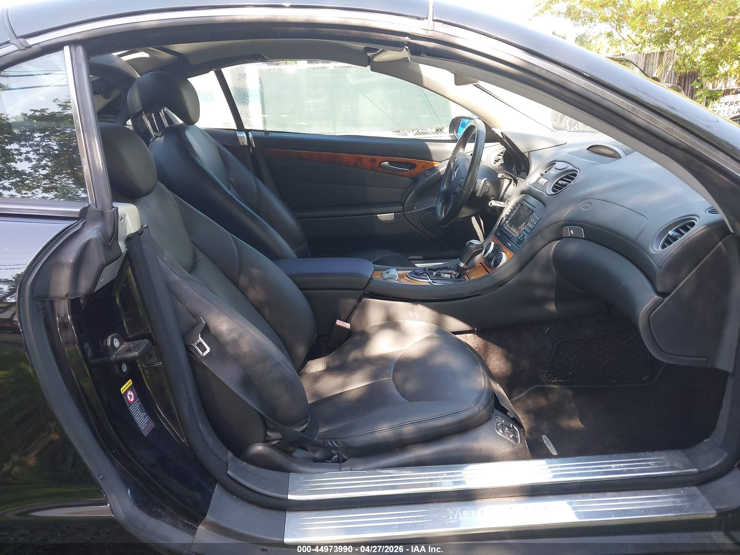 2008 Mercedes-benz Sl 550   Black vin: WDBSK71F68F140690