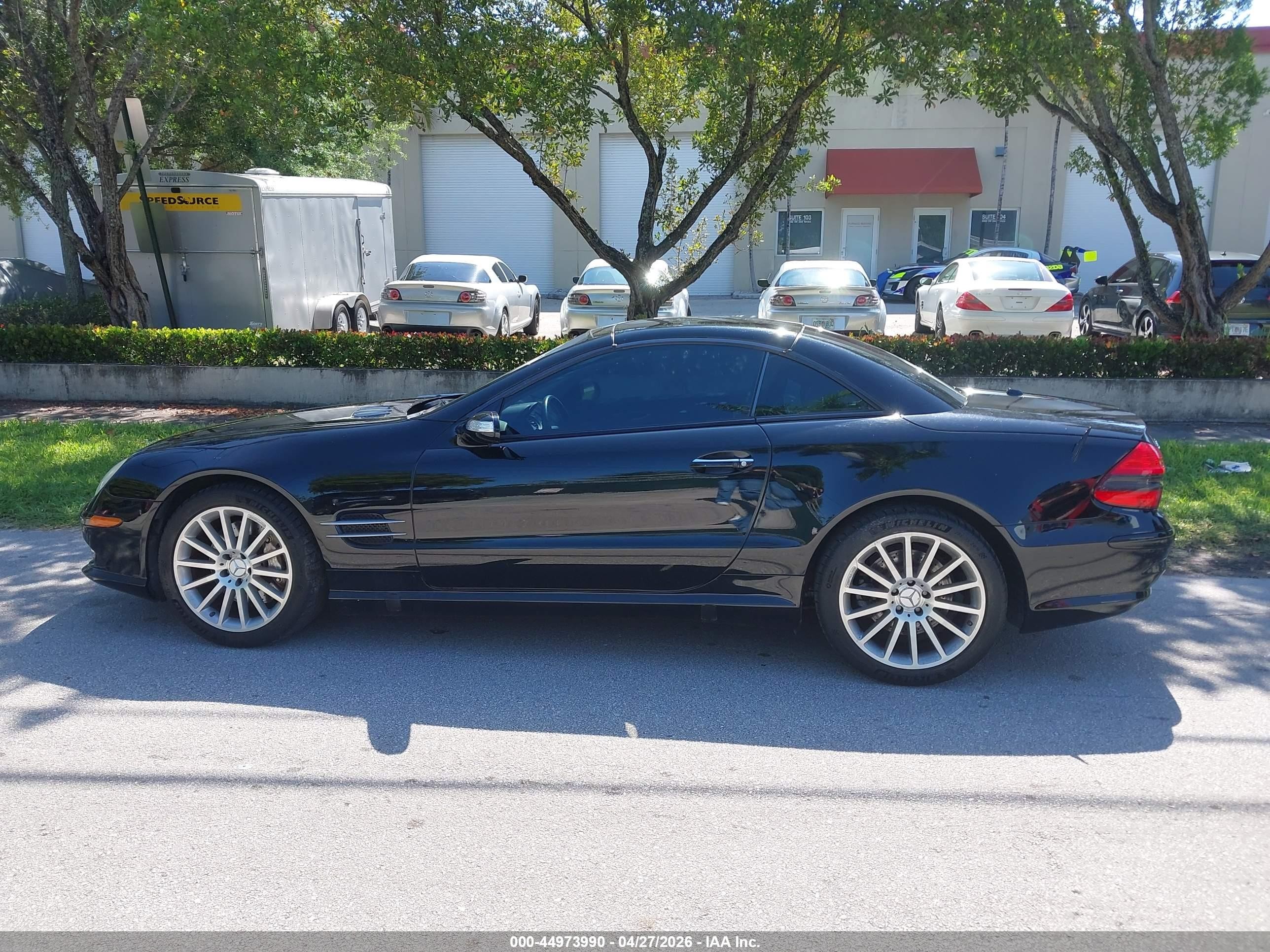 2008 Mercedes-benz Sl 550   Black vin: WDBSK71F68F140690