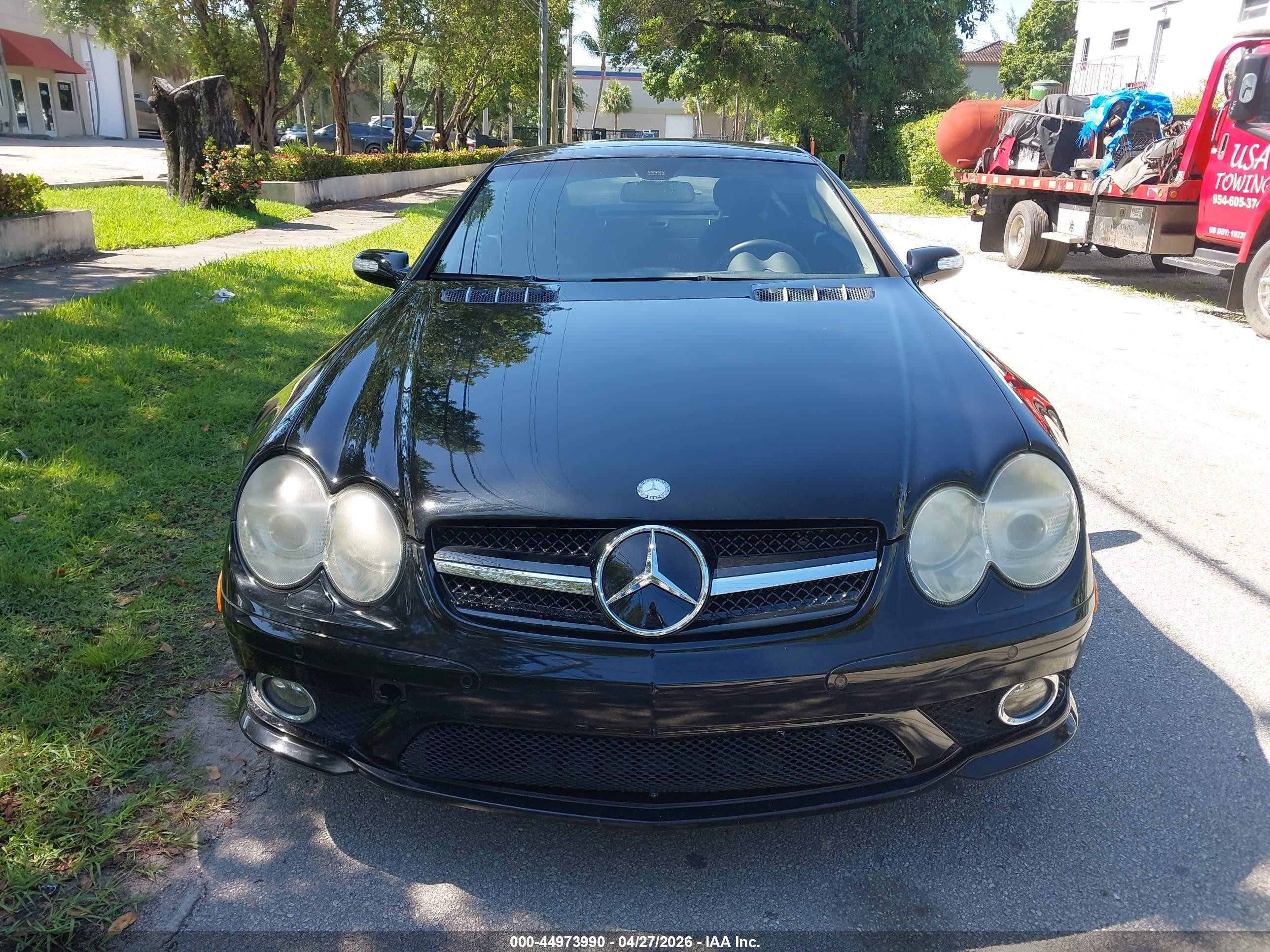2008 Mercedes-benz Sl 550   Black vin: WDBSK71F68F140690