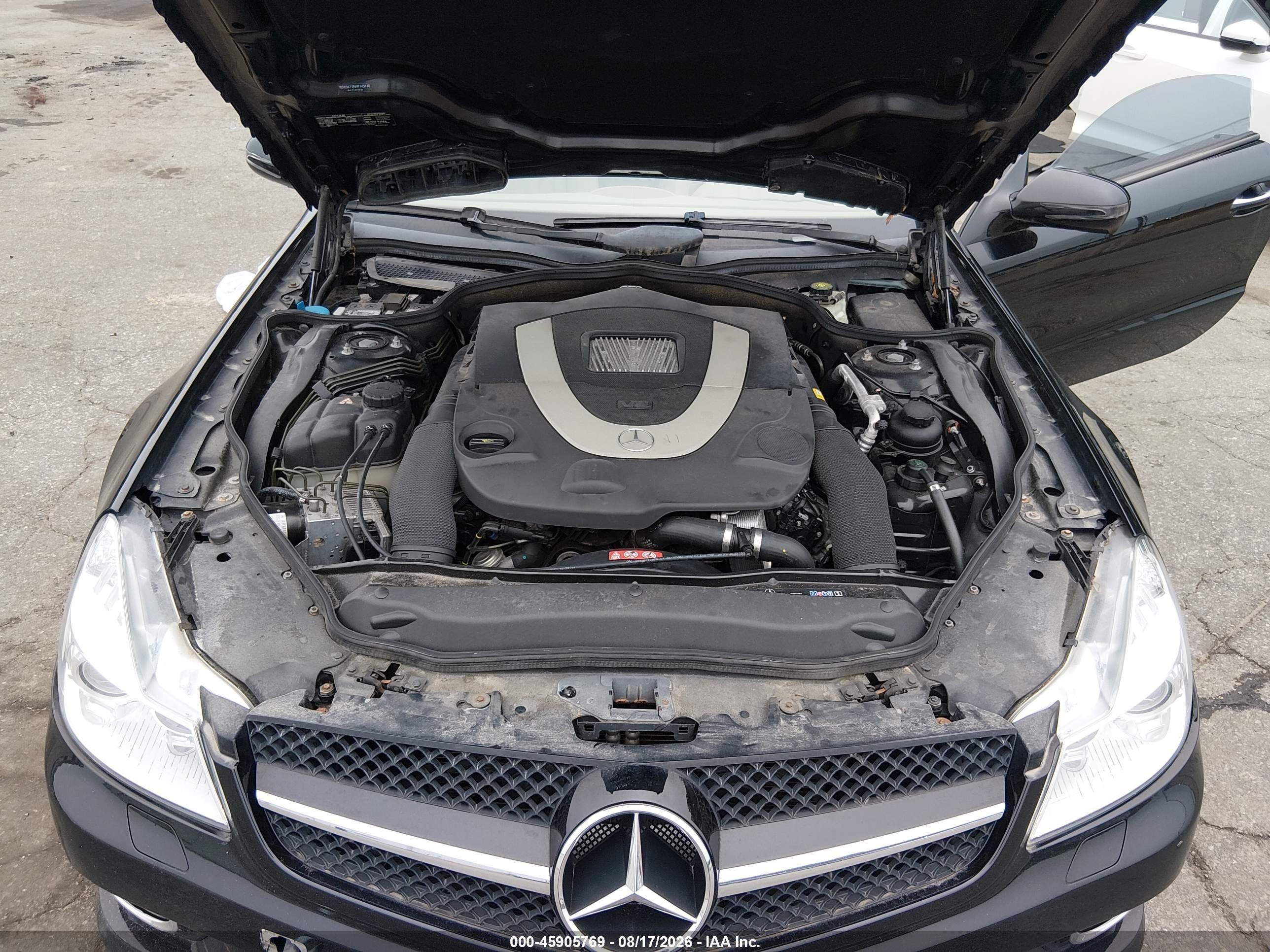 2009 Mercedes-benz Sl 550   Black vin: WDBSK71F69F143610