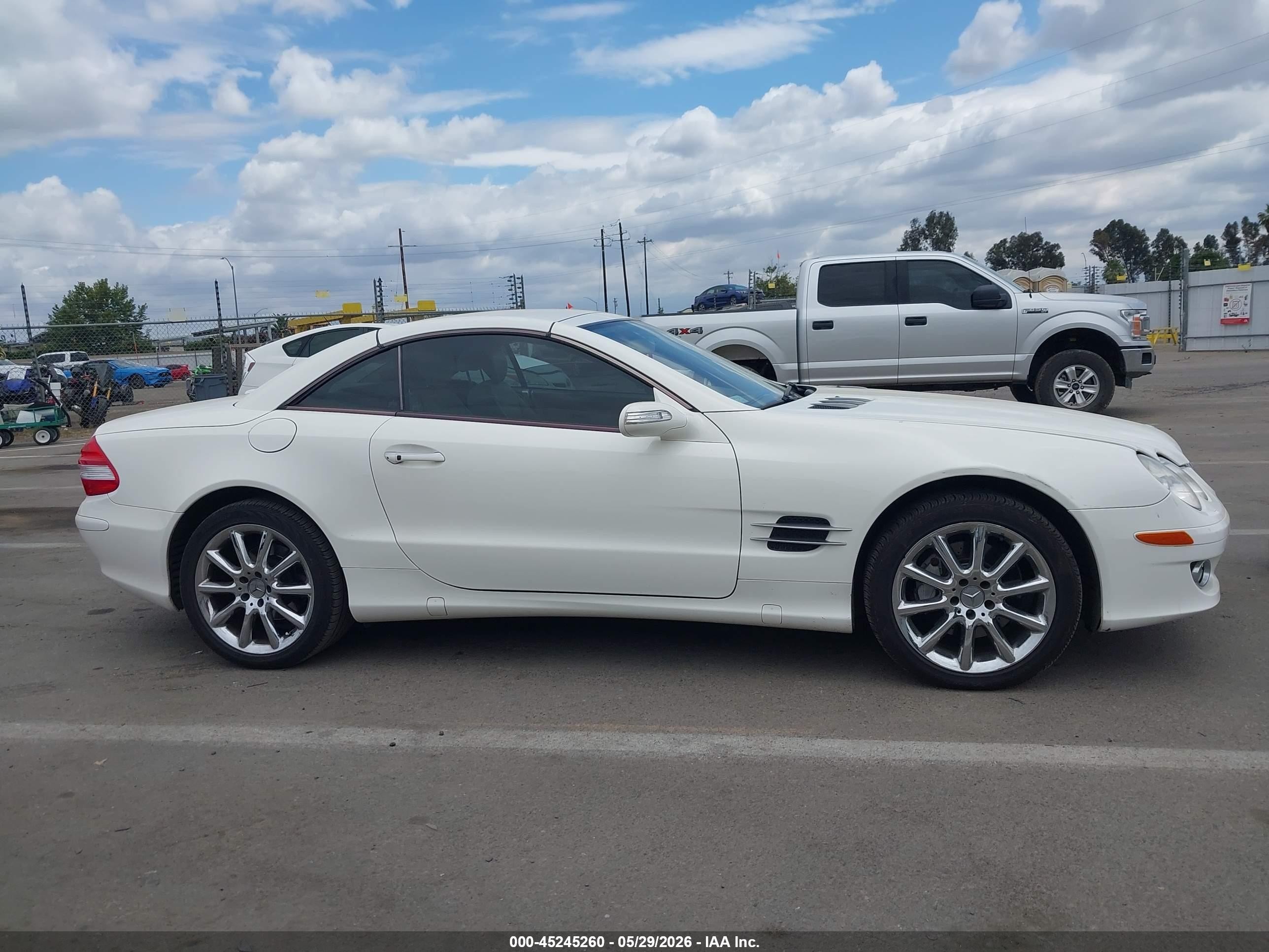 2007 Mercedes-benz Sl 550 Белый vin: WDBSK71F77F119197