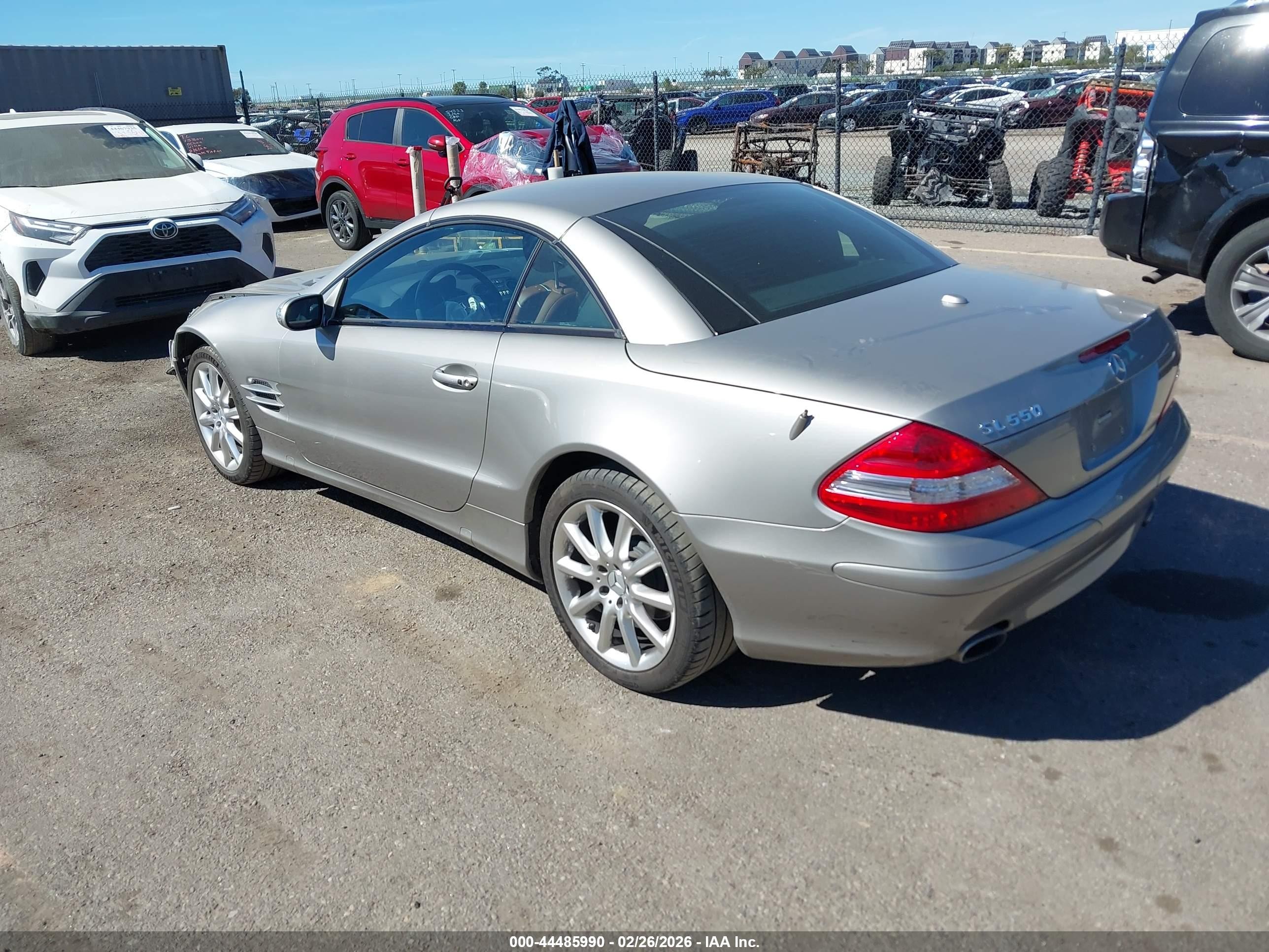 2007 Mercedes-benz Sl 550   Gray vin: WDBSK71F77F120138