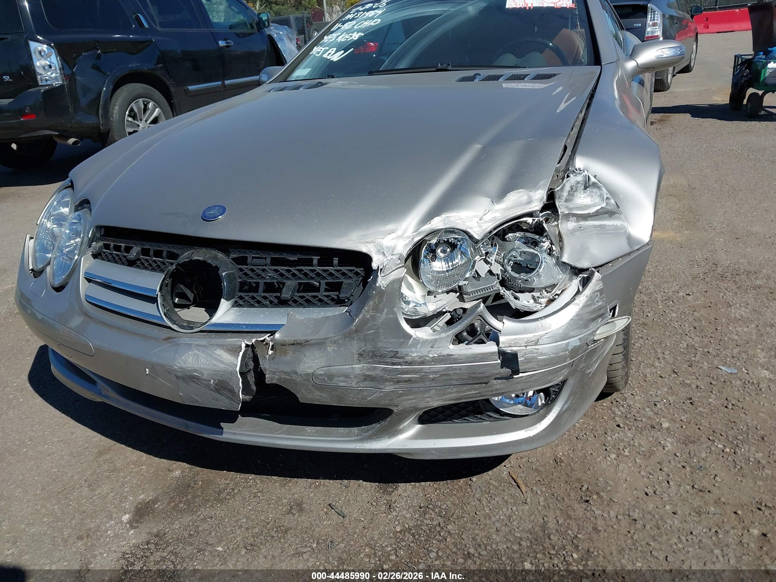 2007 Mercedes-benz Sl 550   Gray vin: WDBSK71F77F120138