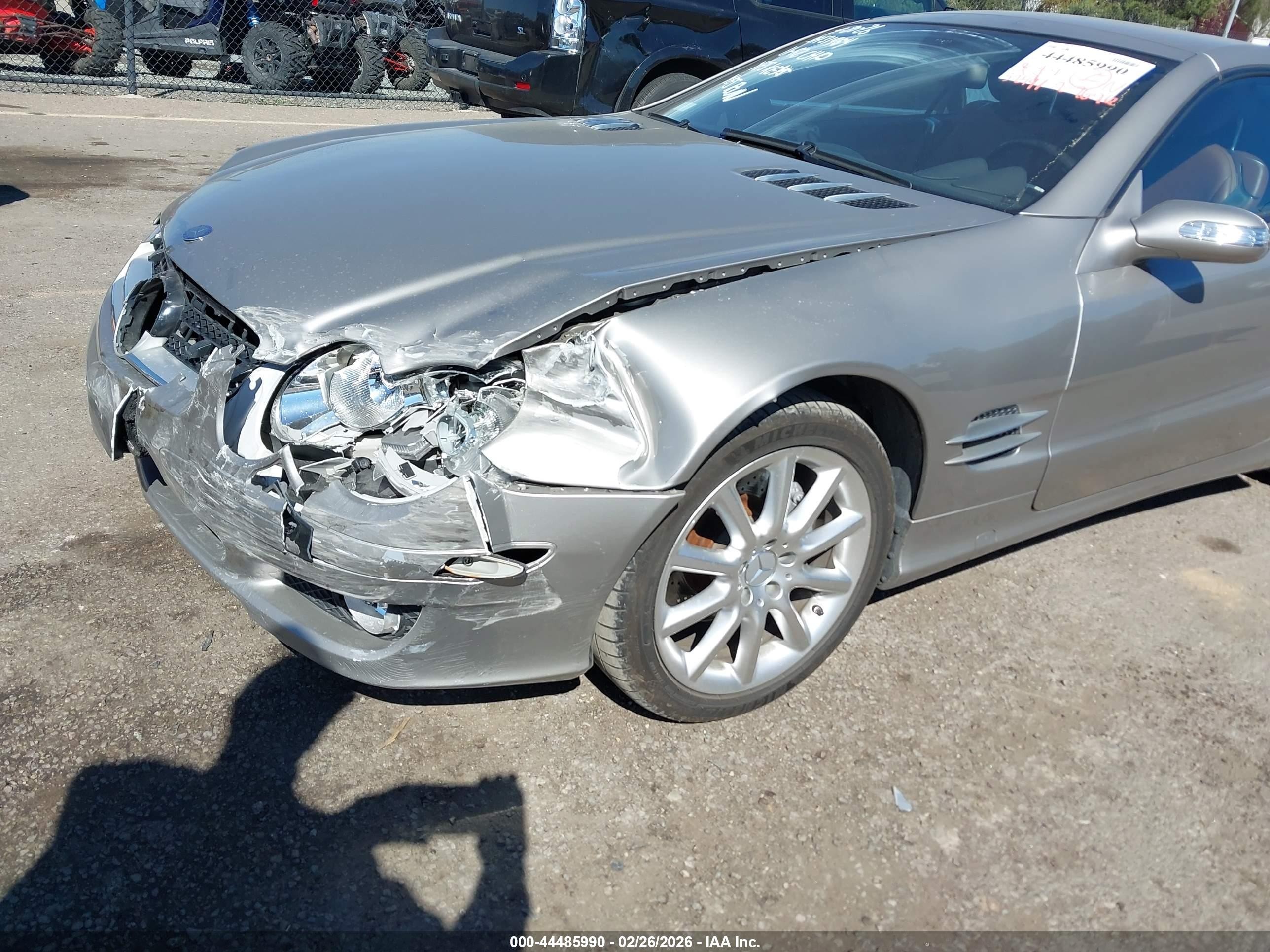 2007 Mercedes-benz Sl 550   Gray vin: WDBSK71F77F120138