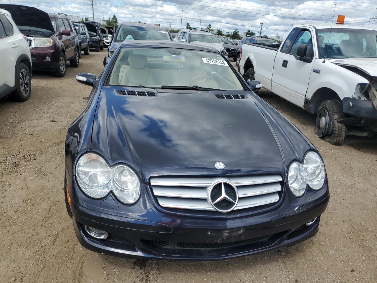 2007 Mercedes-benz Sl 550 Blue vin: WDBSK71F77F120916