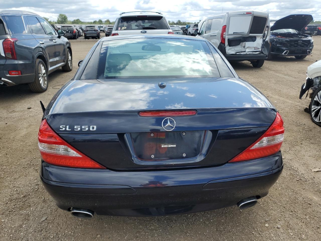 2007 Mercedes-benz Sl 550 Blue vin: WDBSK71F77F120916