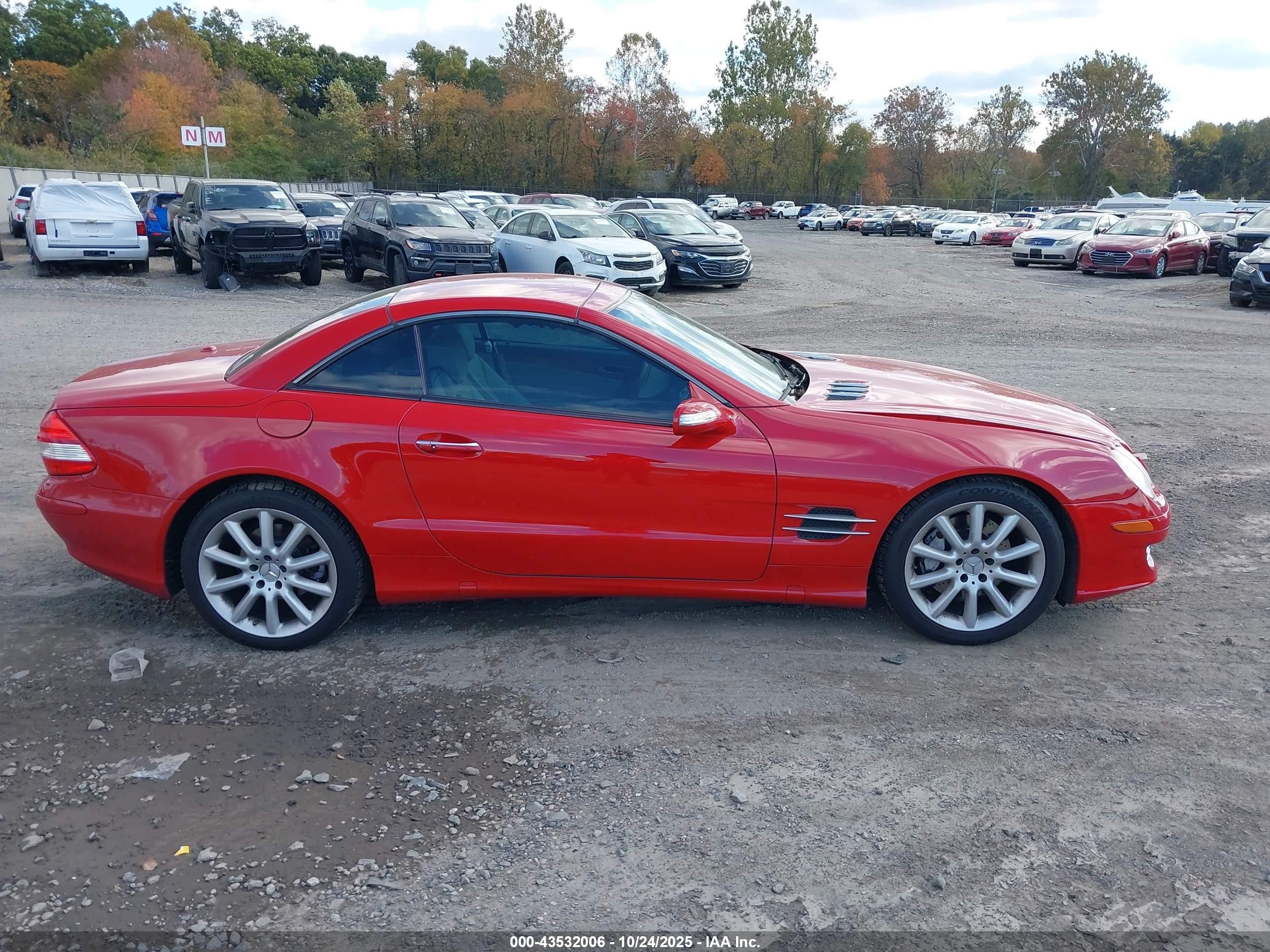 2007 Mercedes-benz Sl 550   Red vin: WDBSK71F77F133892