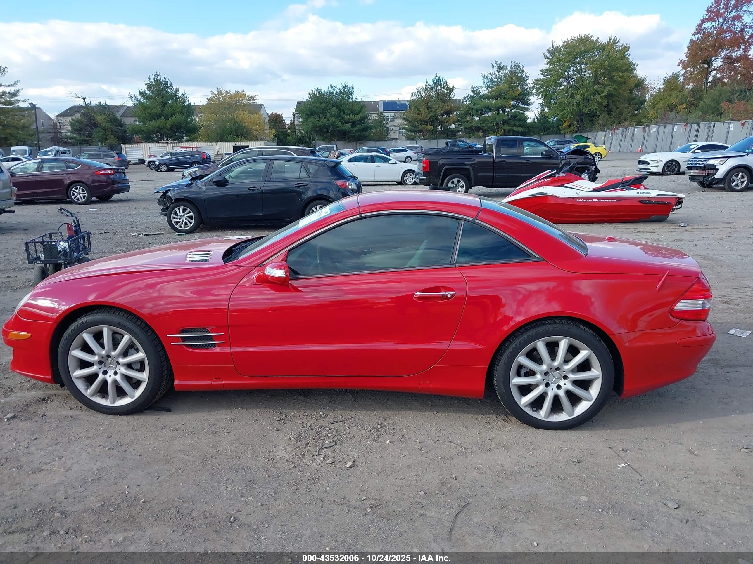2007 Mercedes-benz Sl 550   Red vin: WDBSK71F77F133892