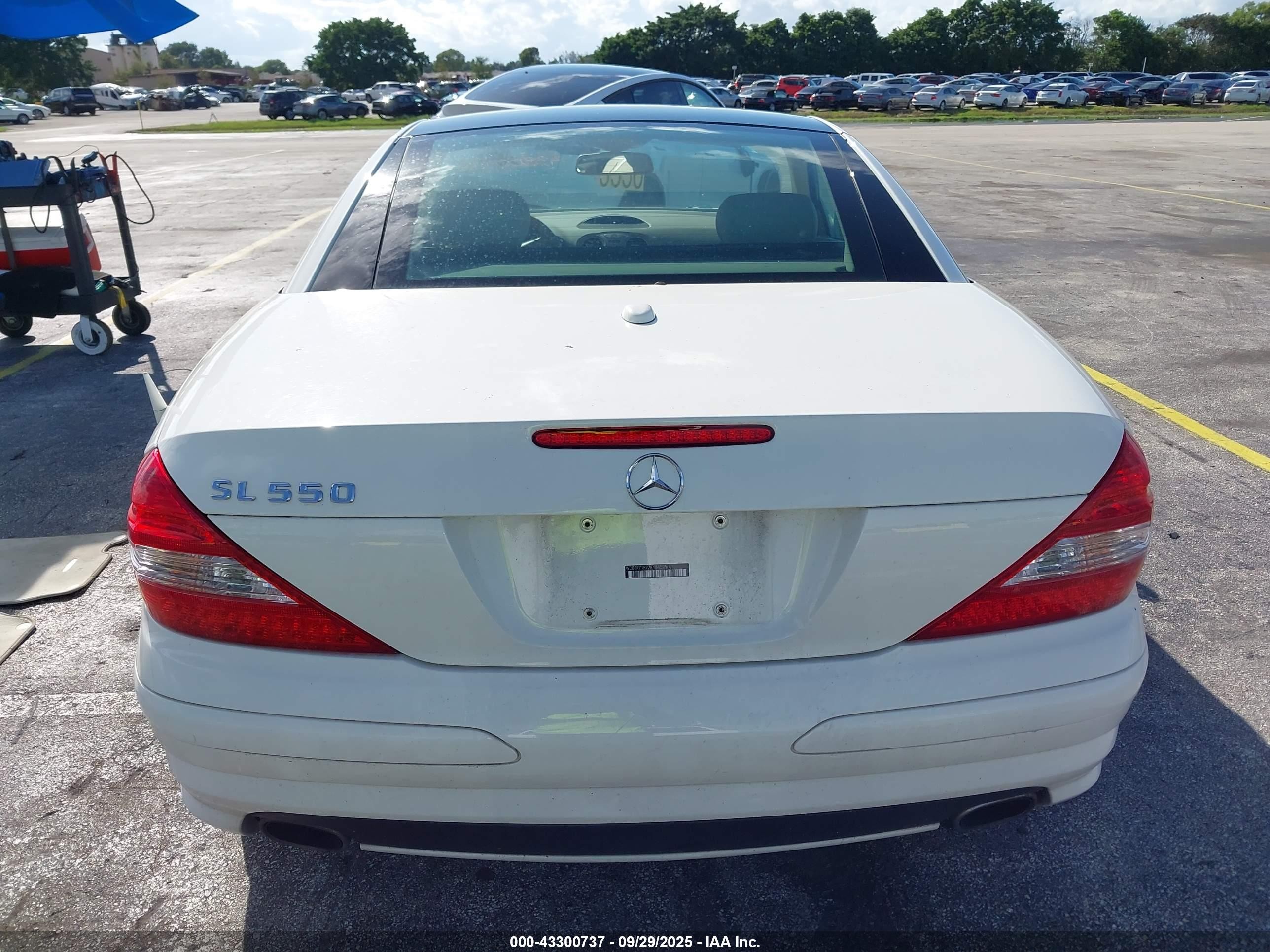 2007 Mercedes-benz Sl 550   Белый vin: WDBSK71F77F134525