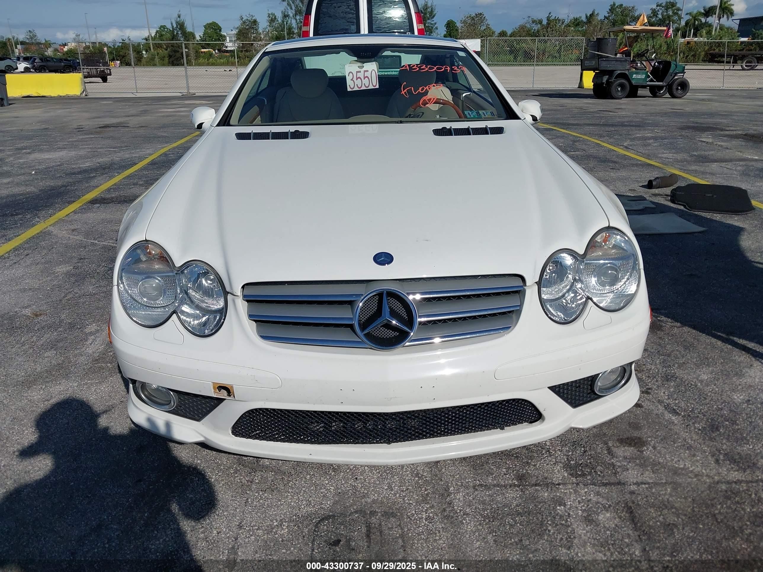 2007 Mercedes-benz Sl 550   Белый vin: WDBSK71F77F134525