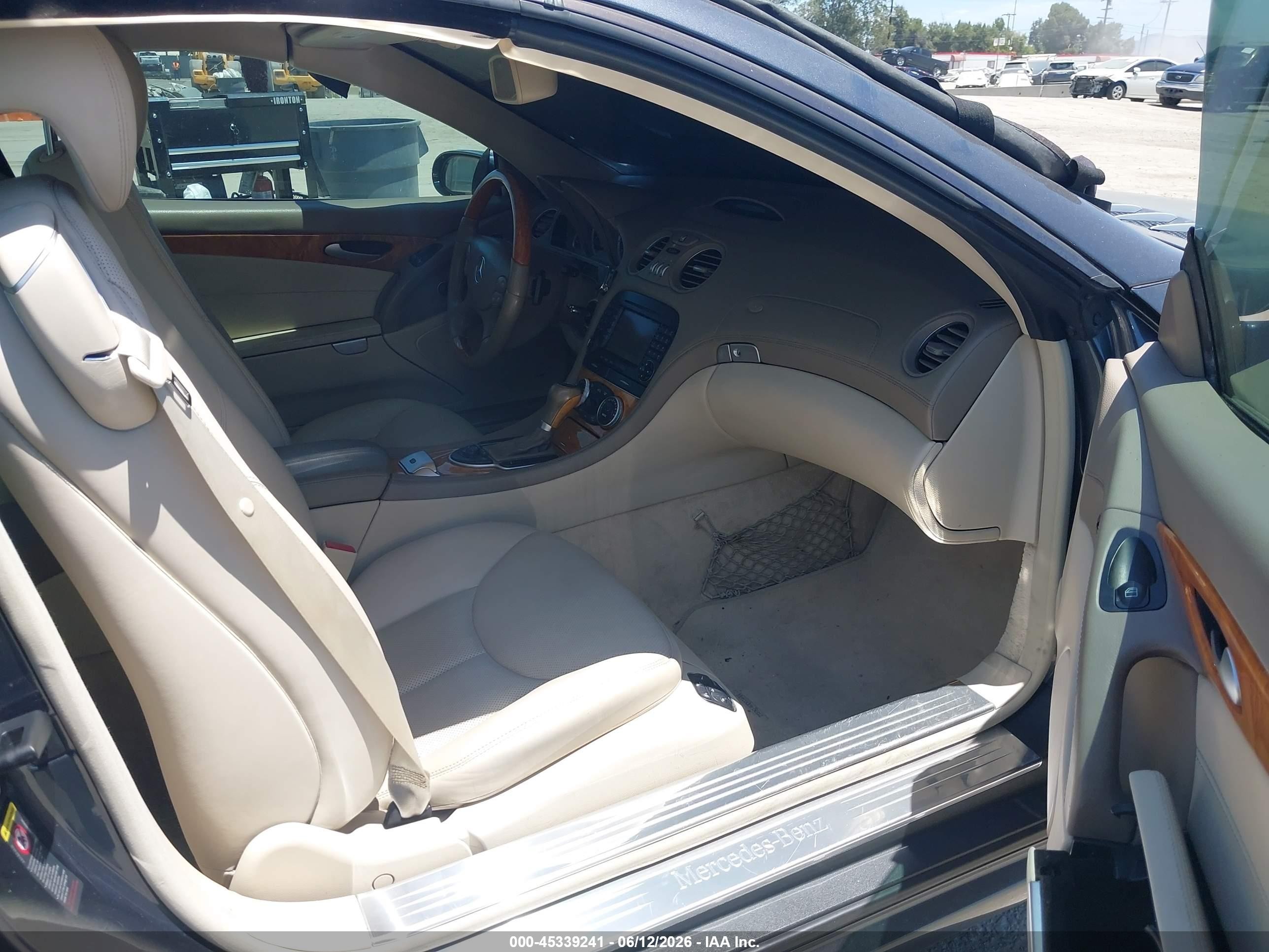 2008 Mercedes-benz Sl 550   Gray vin: WDBSK71F78F141010