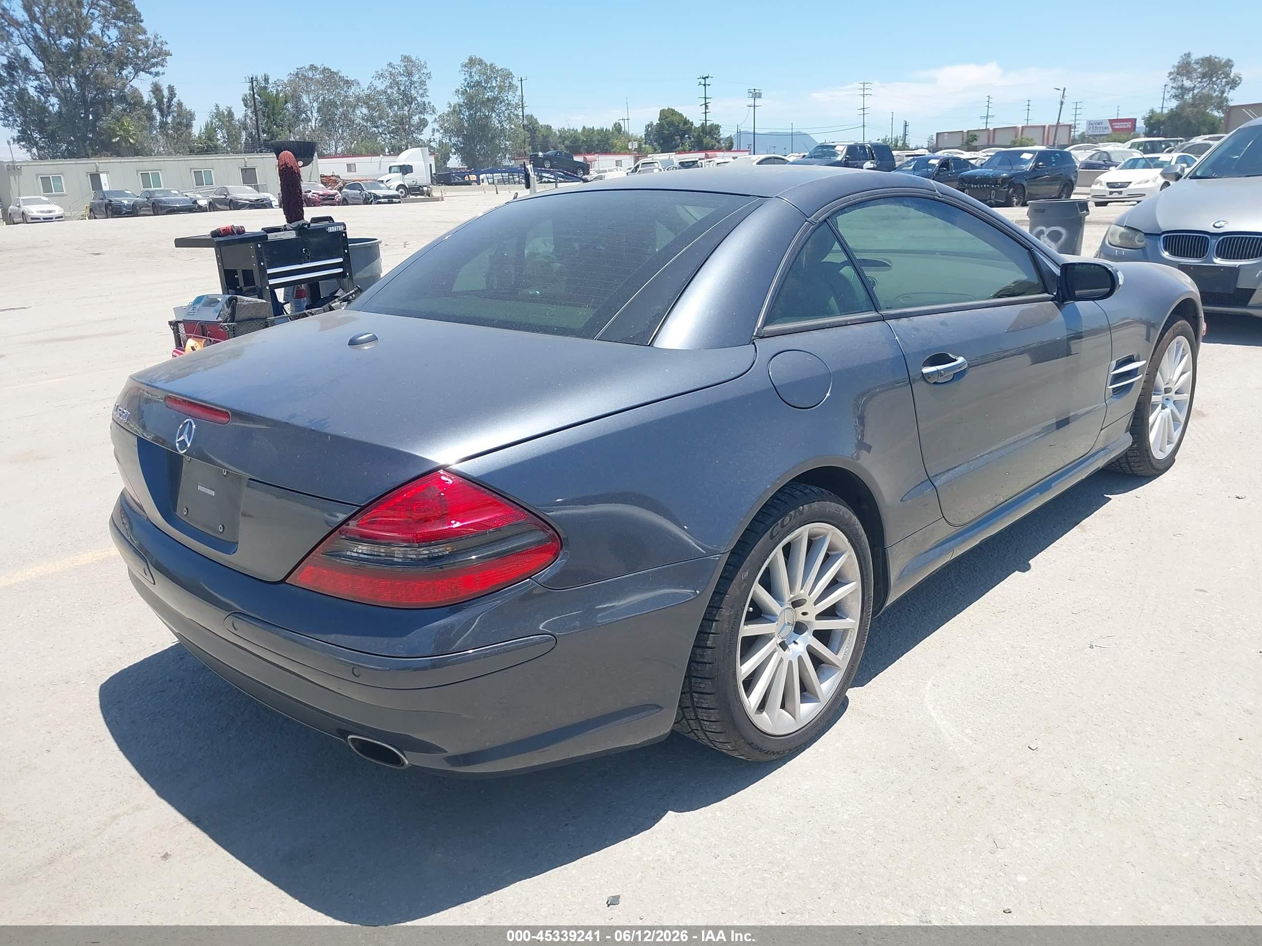 2008 Mercedes-benz Sl 550   Gray vin: WDBSK71F78F141010