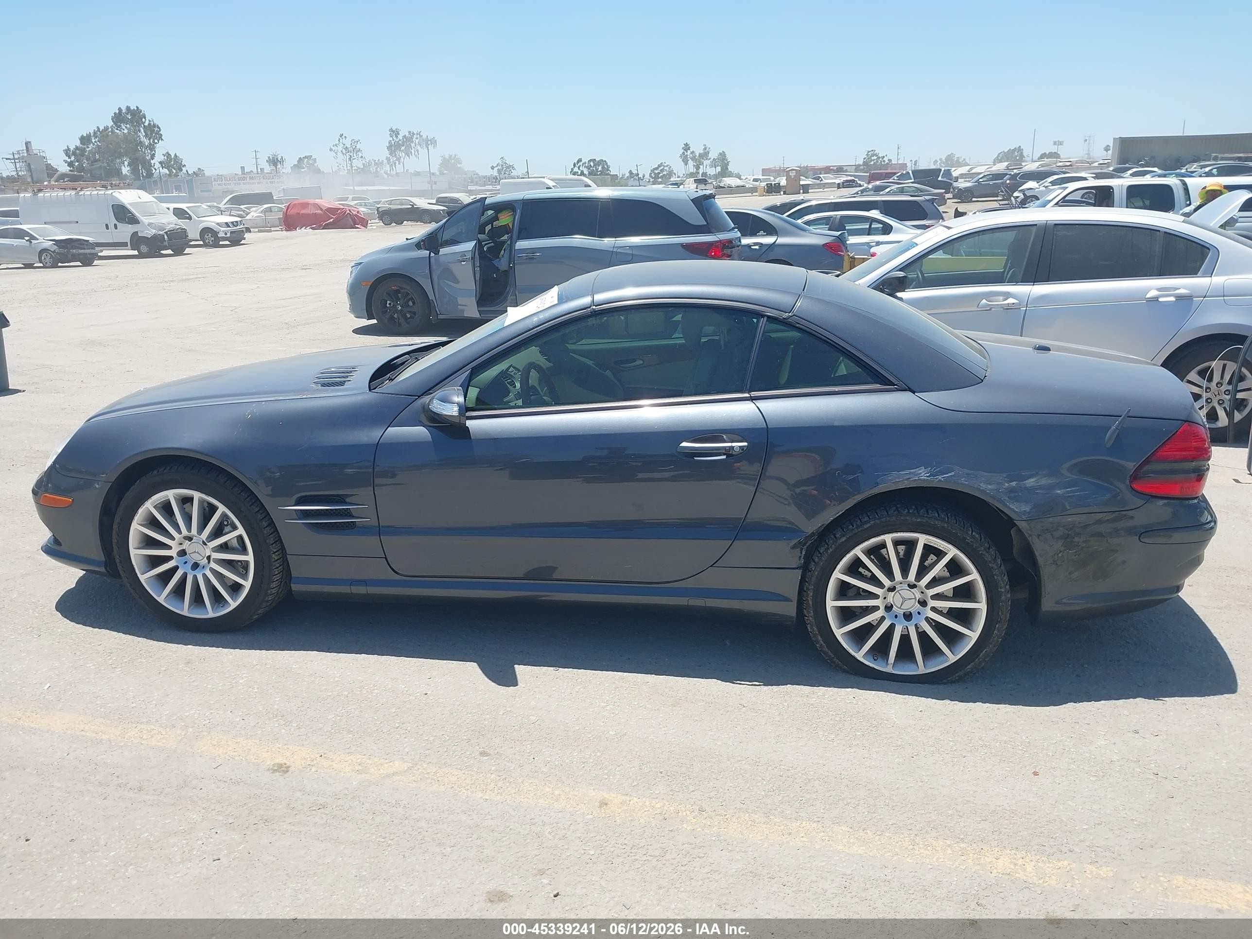 2008 Mercedes-benz Sl 550   Gray vin: WDBSK71F78F141010