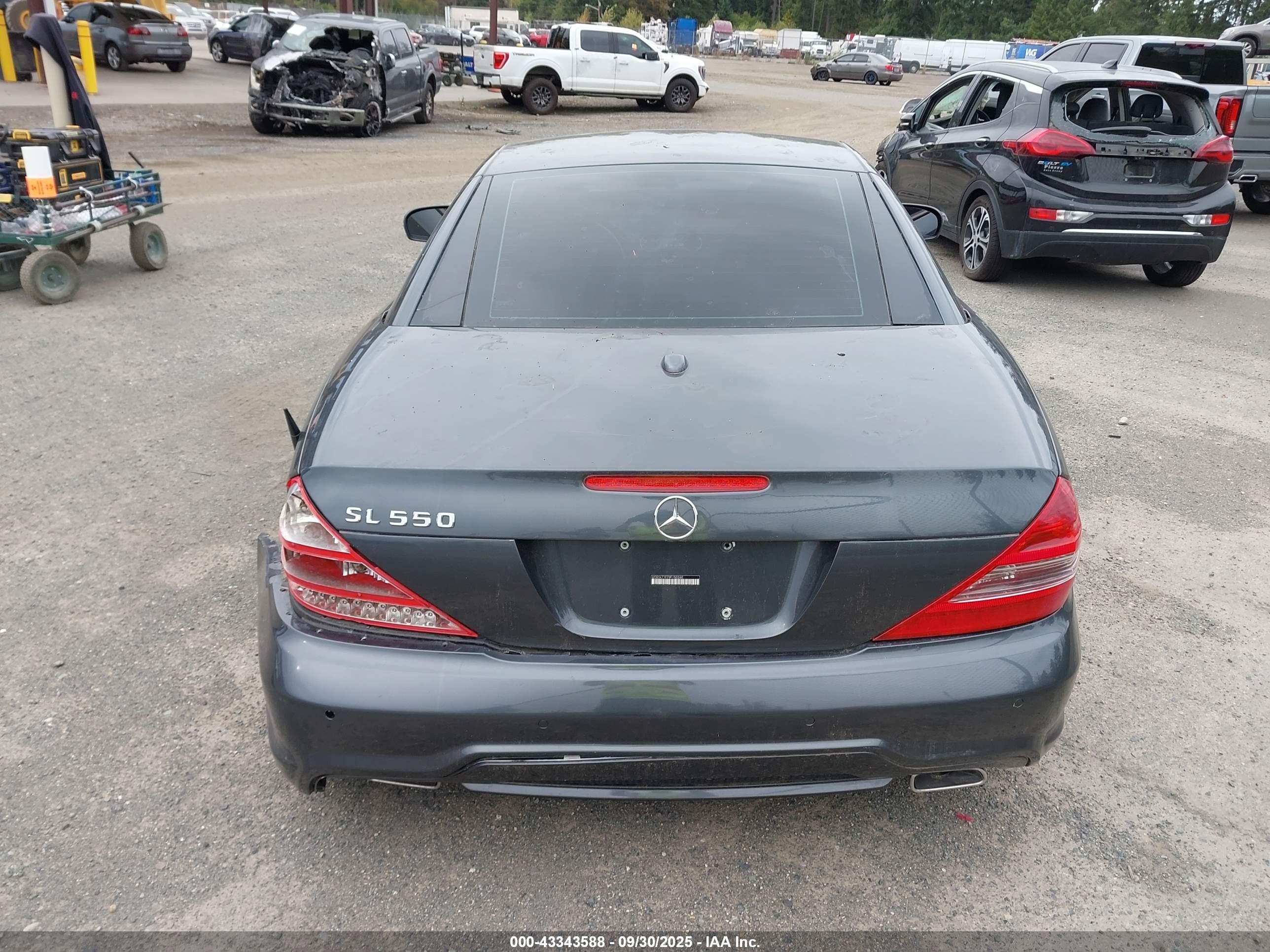 2009 Mercedes-benz Sl 550   Gray vin: WDBSK71F79F150260