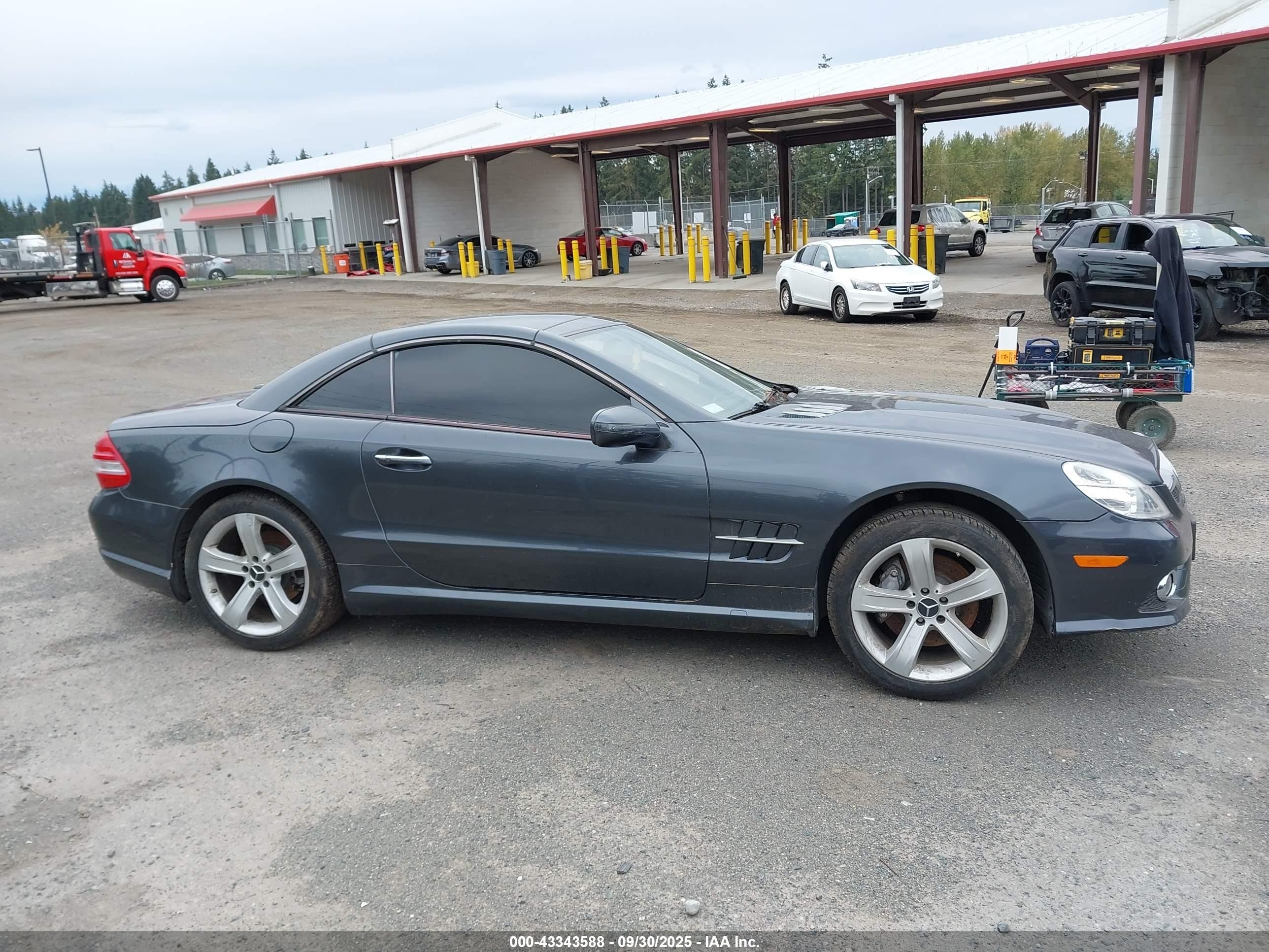 2009 Mercedes-benz Sl 550   Gray vin: WDBSK71F79F150260