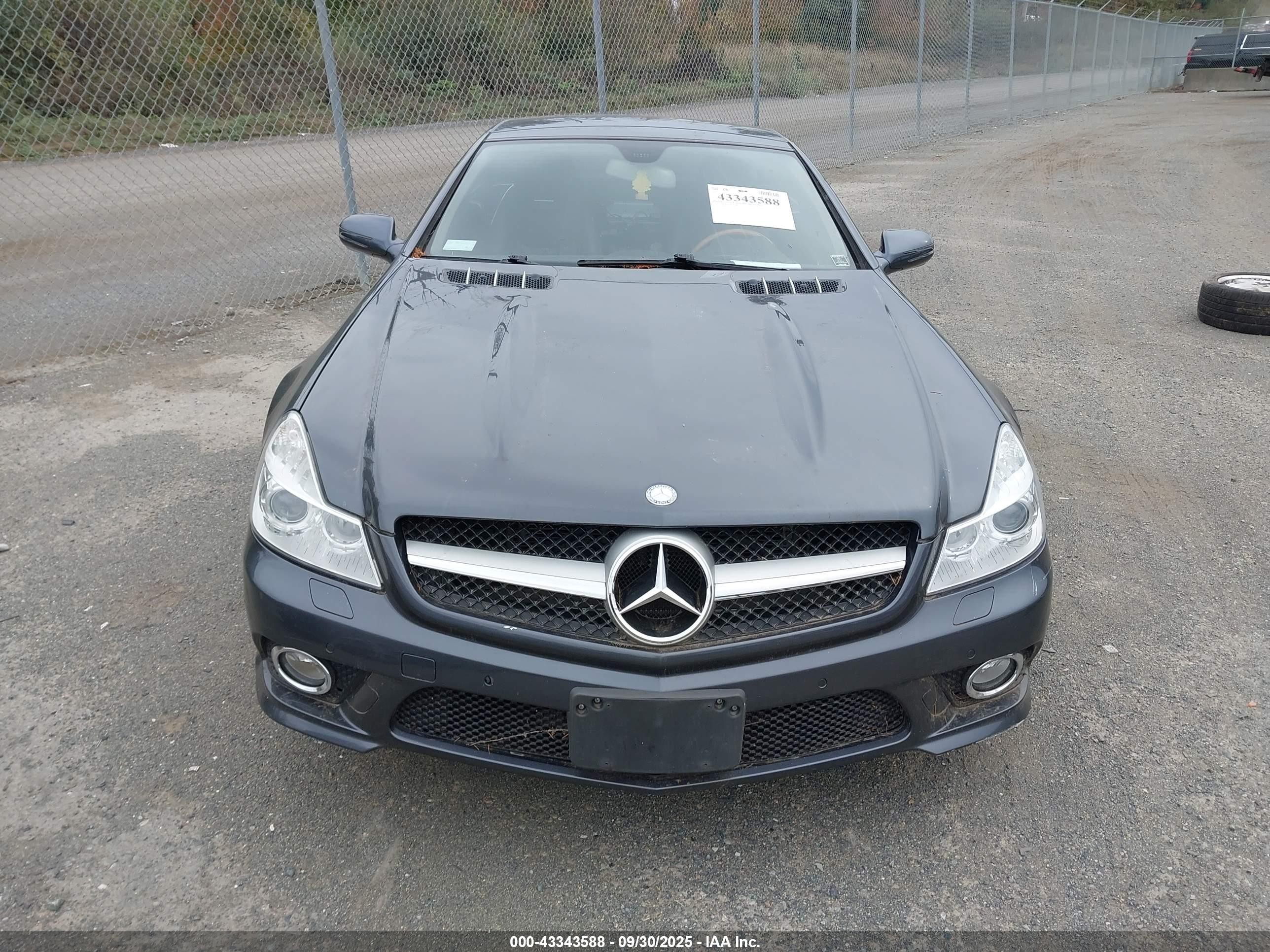 2009 Mercedes-benz Sl 550   Gray vin: WDBSK71F79F150260