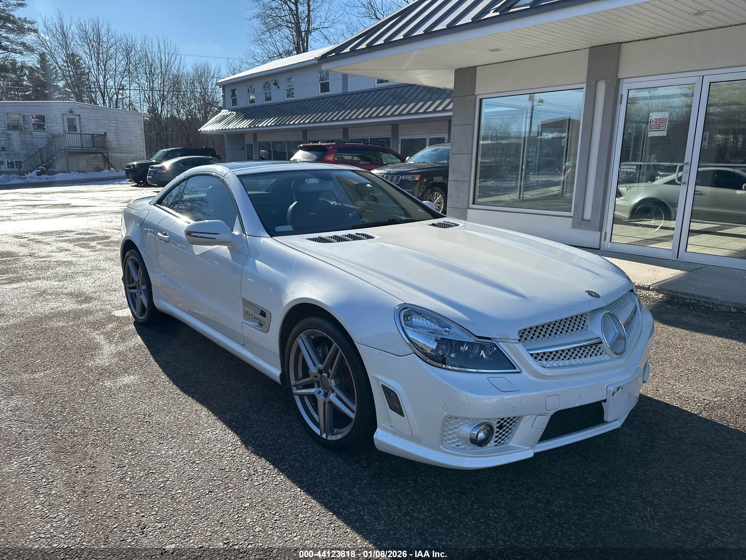 2009 Mercedes-benz Sl 550   White vin: WDBSK71F79F150775