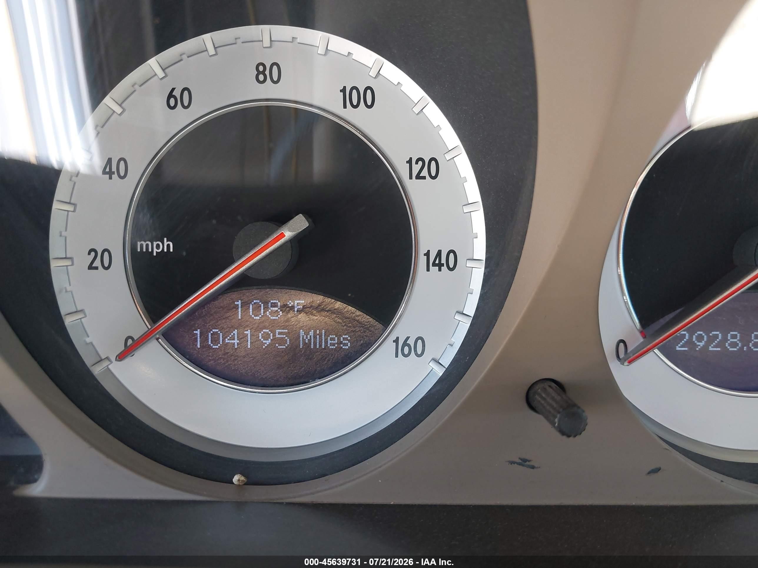 2009 Mercedes-benz Sl 550   White vin: WDBSK71F79F156687