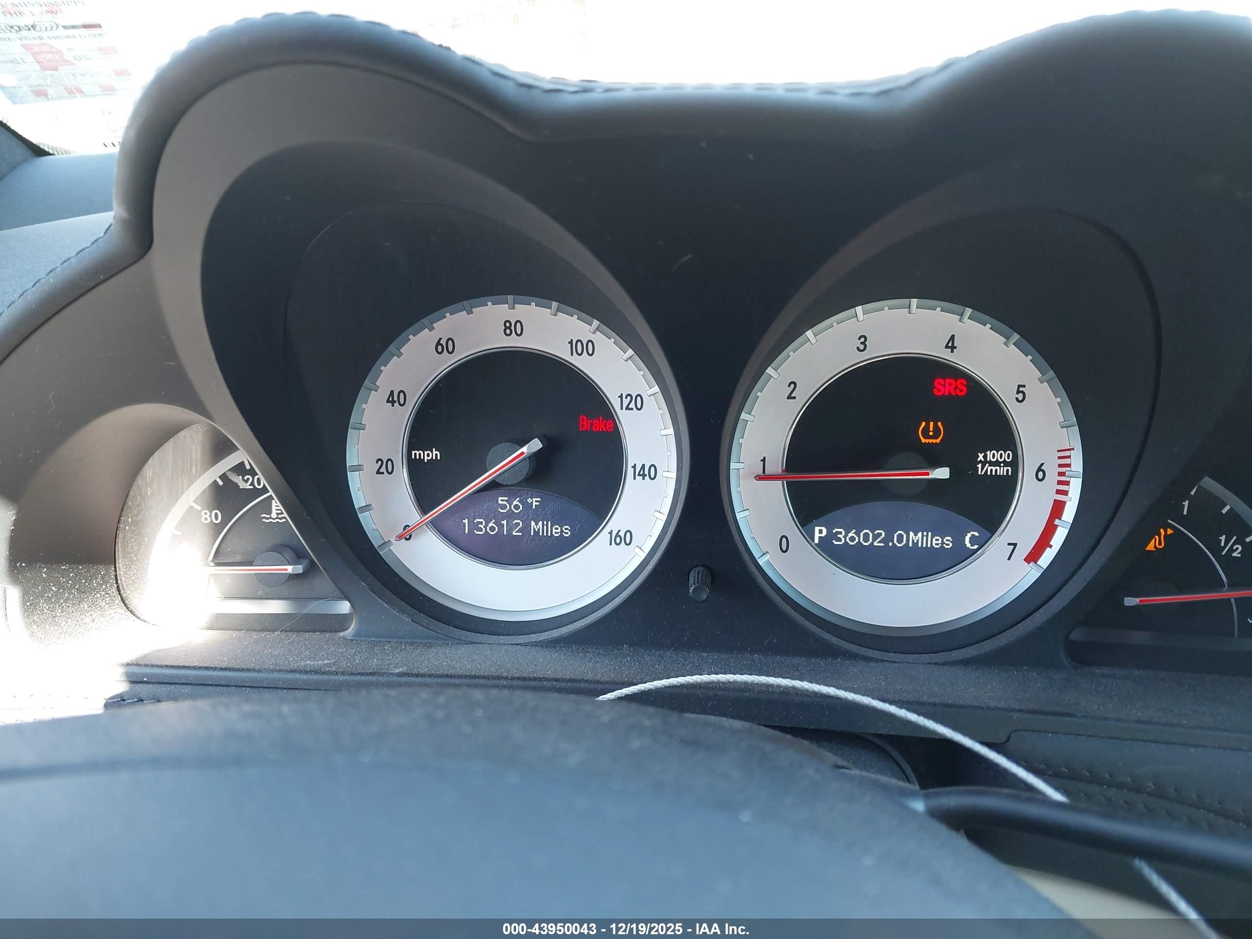 2009 Mercedes-benz Sl 550   Black vin: WDBSK71F89F150400