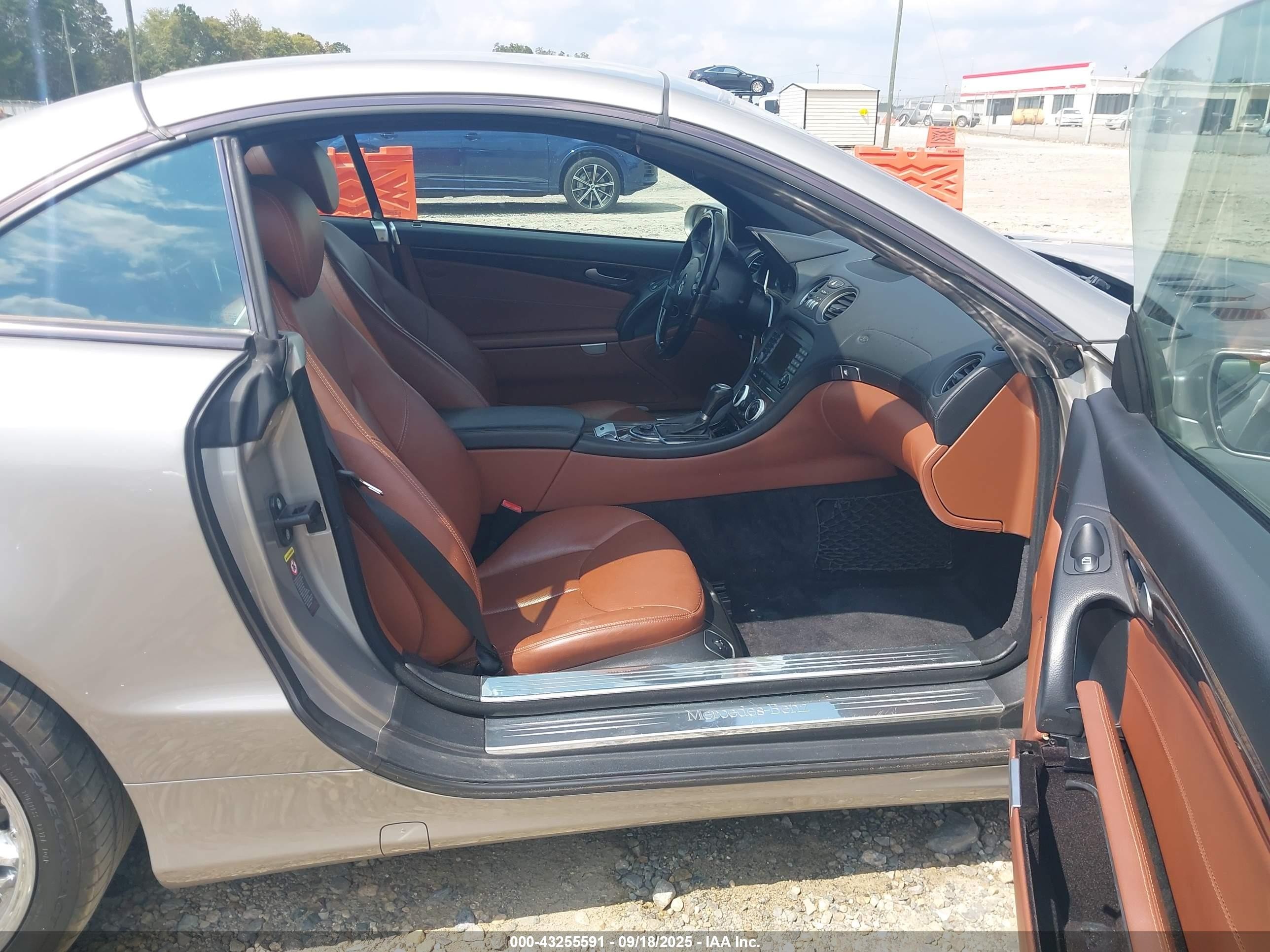 2007 Mercedes-benz Sl 550   Бежевый vin: WDBSK71F97F120240