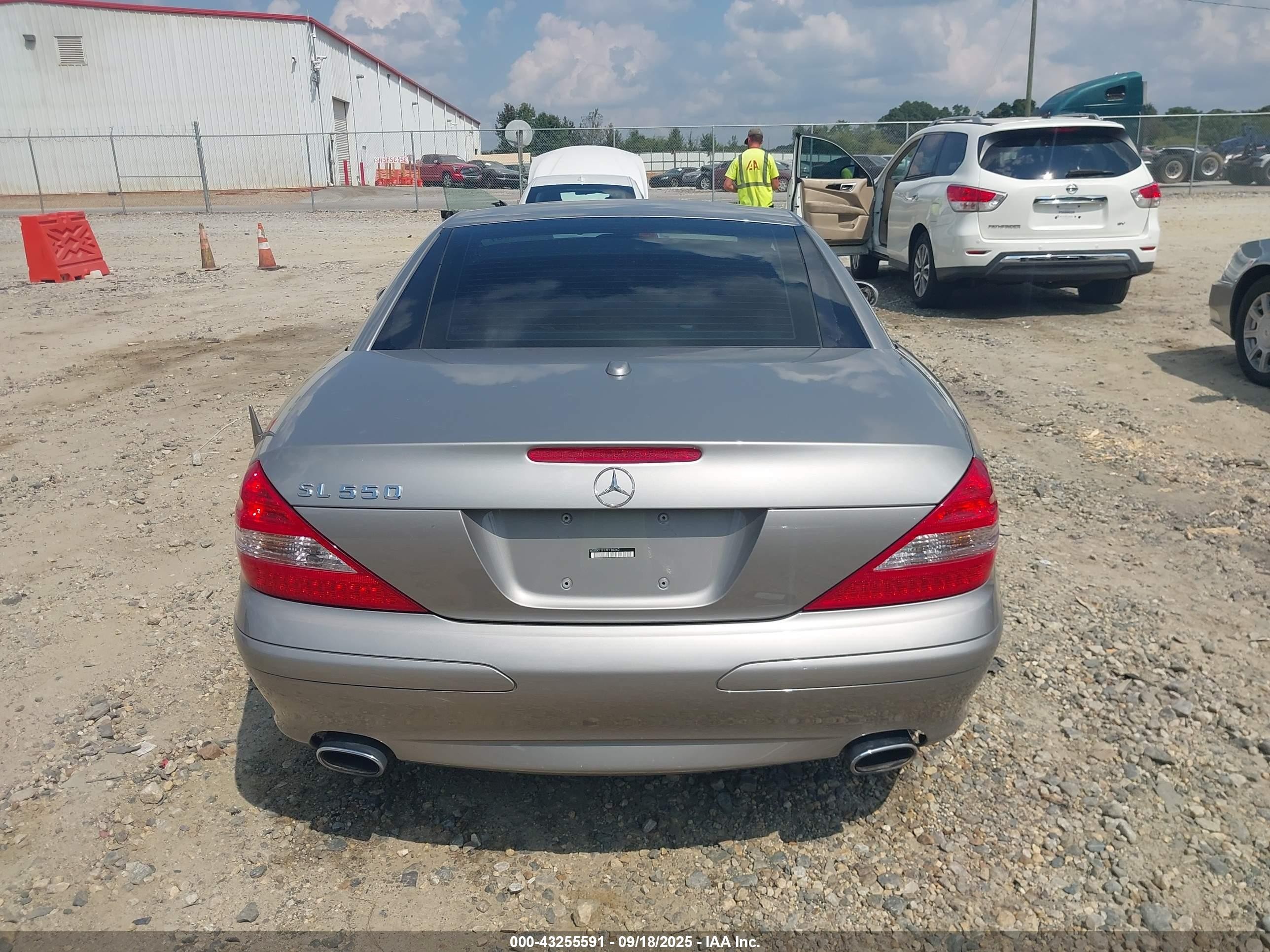 2007 Mercedes-benz Sl 550   Бежевый vin: WDBSK71F97F120240