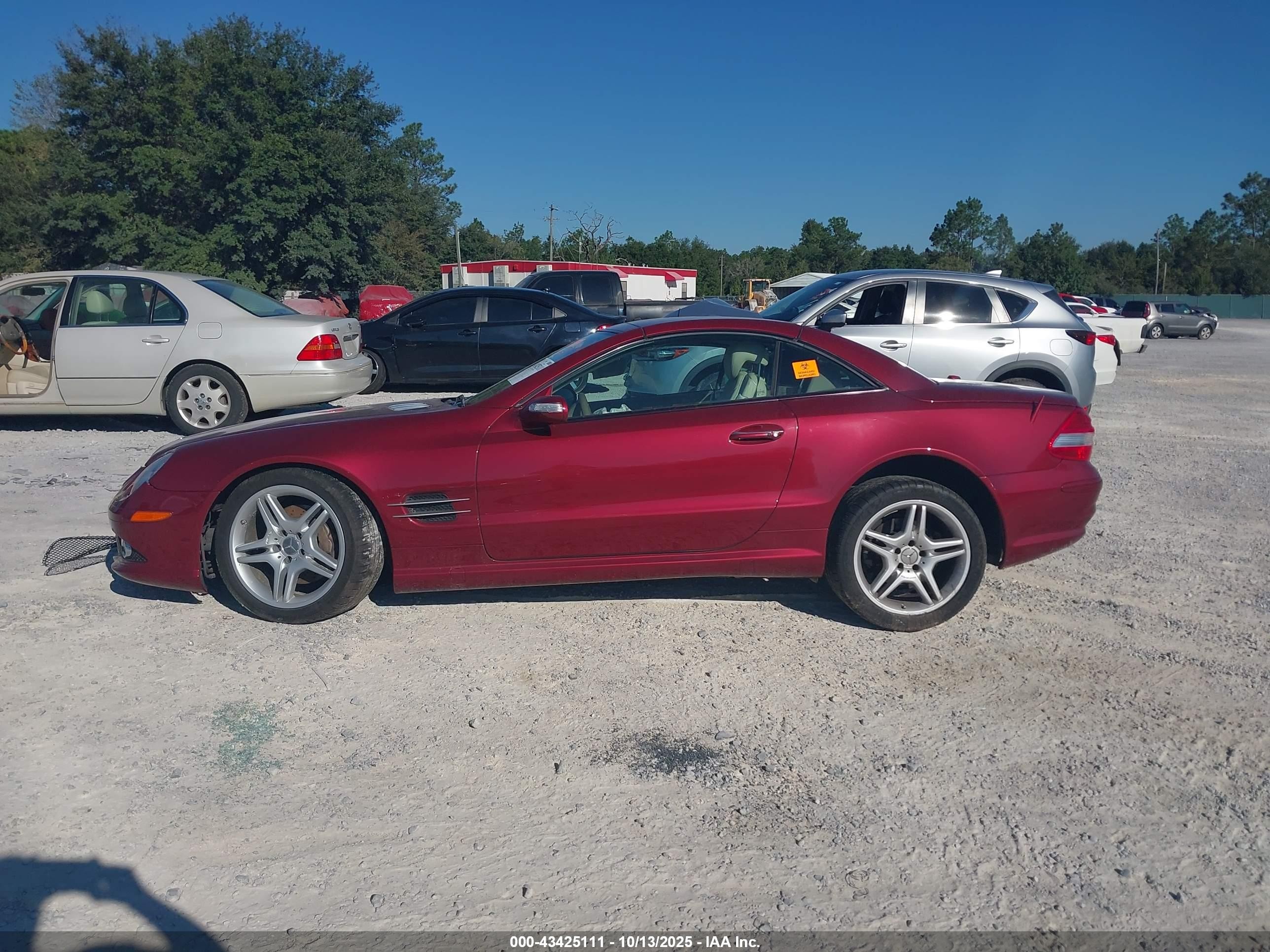 2007 Mercedes-benz Sl 550   Red vin: WDBSK71F97F122263