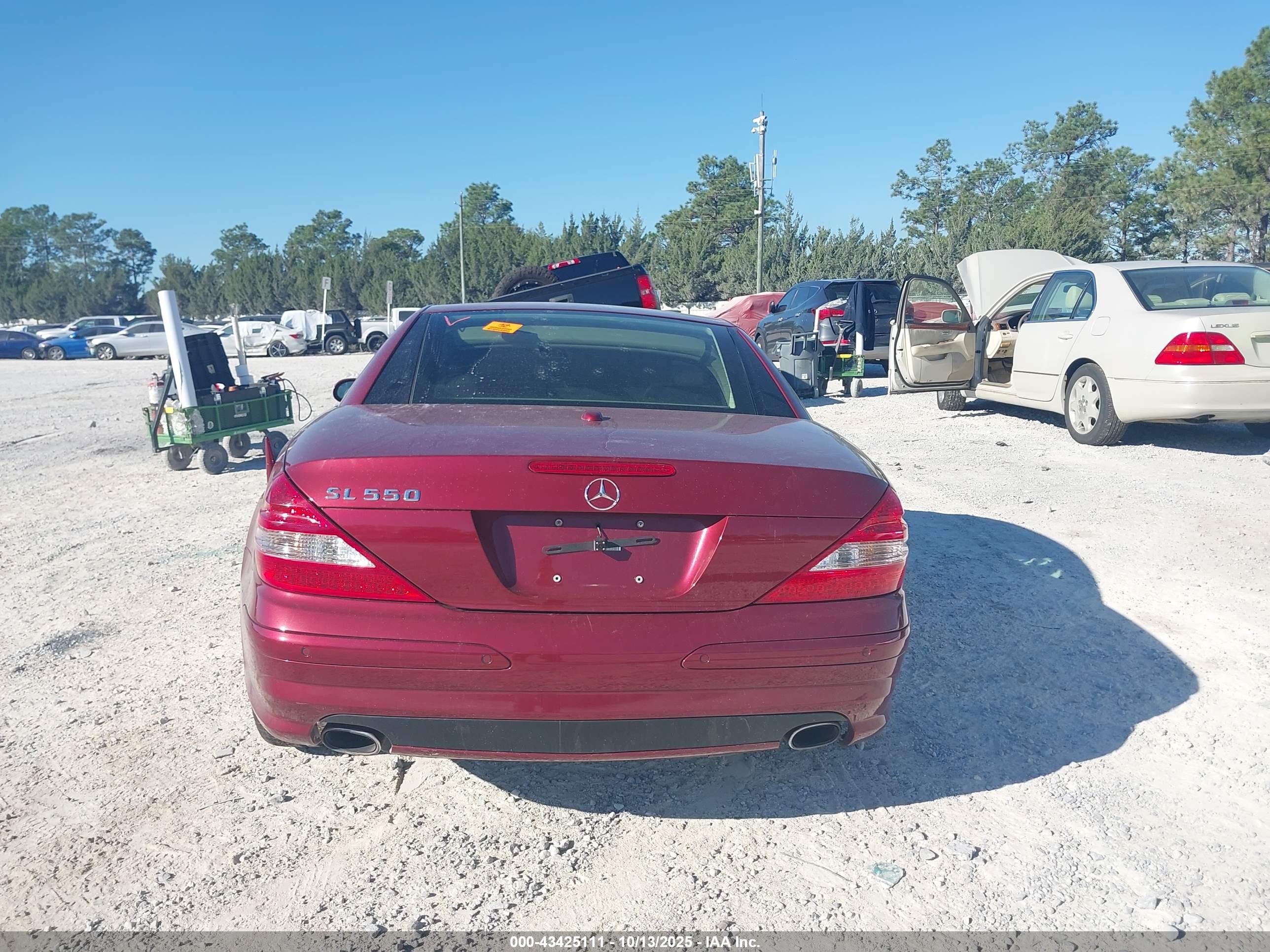2007 Mercedes-benz Sl 550   Red vin: WDBSK71F97F122263