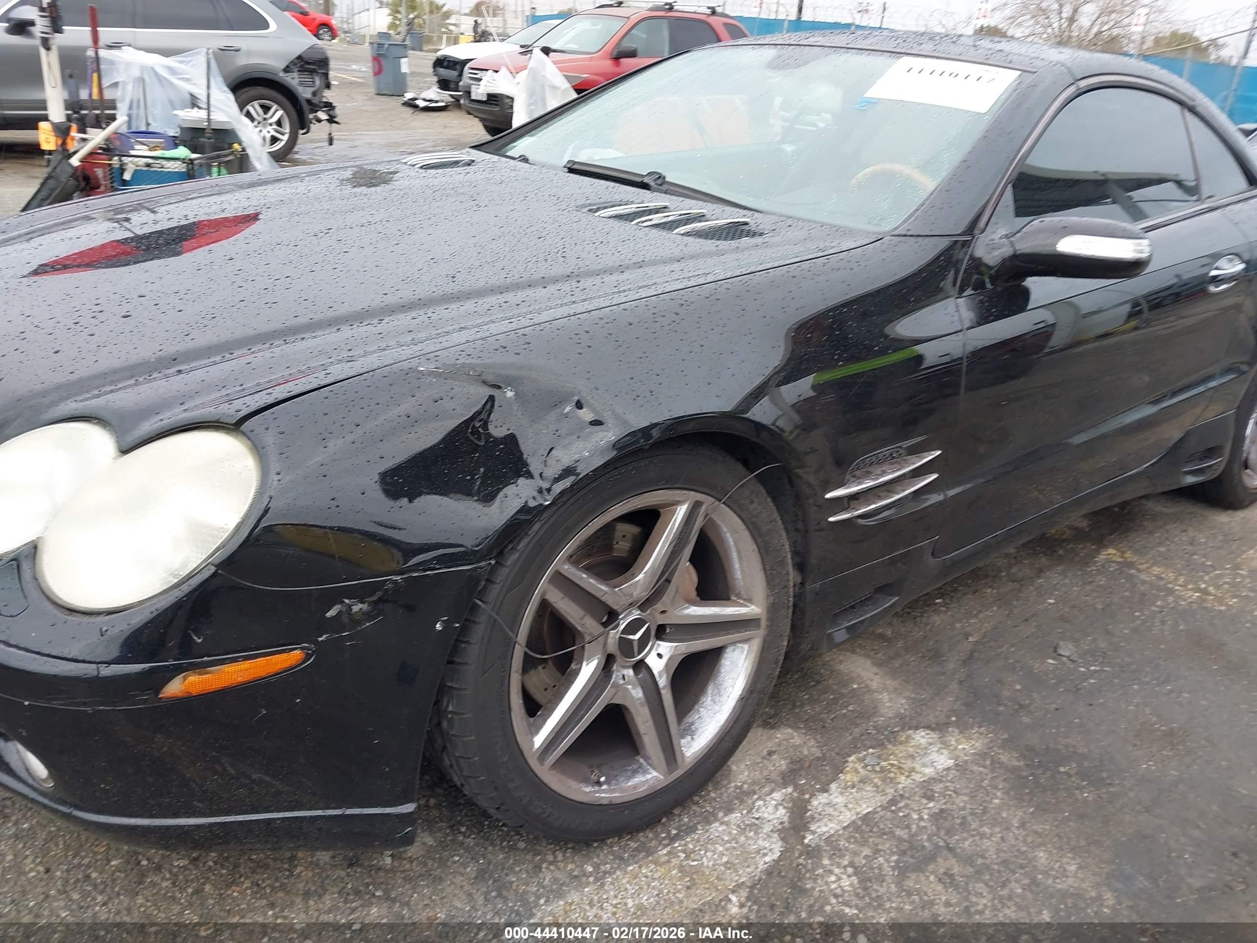 2007 Mercedes-benz Sl 550   Black vin: WDBSK71F97F125597
