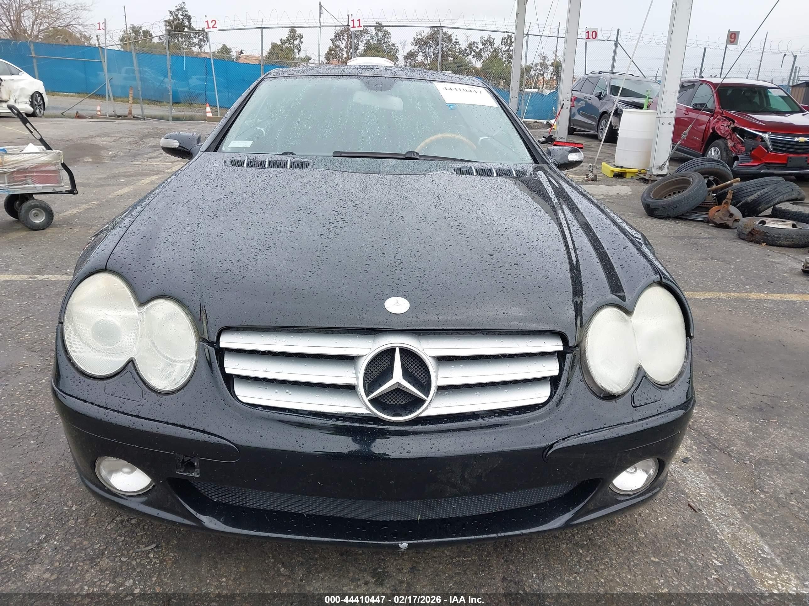 2007 Mercedes-benz Sl 550   Black vin: WDBSK71F97F125597