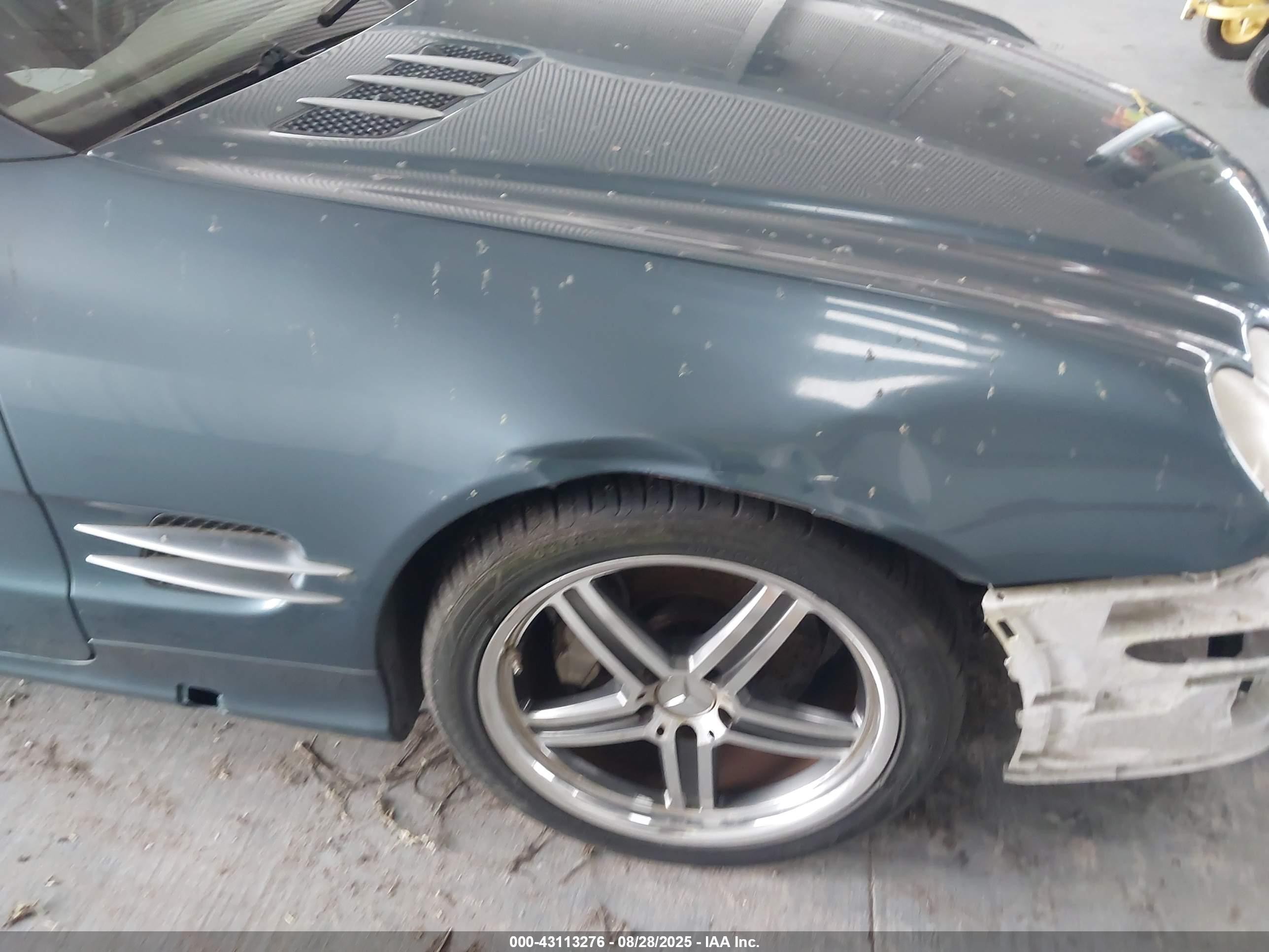 2007 Mercedes-benz Sl 550   Dark Blue vin: WDBSK71F97F128242
