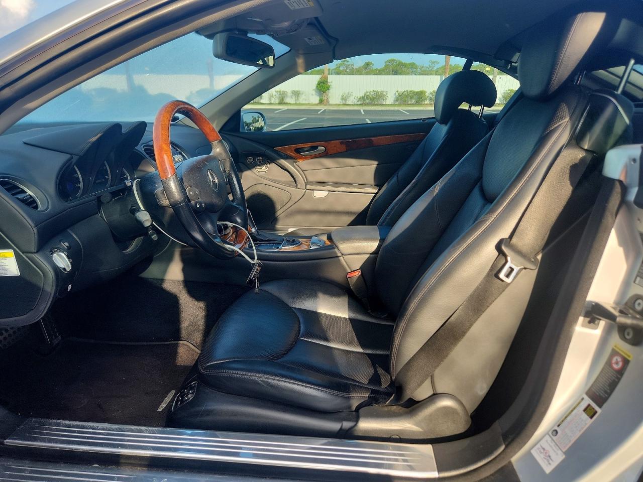 2007 Mercedes-benz Sl 550 Silver vin: WDBSK71F97F133652